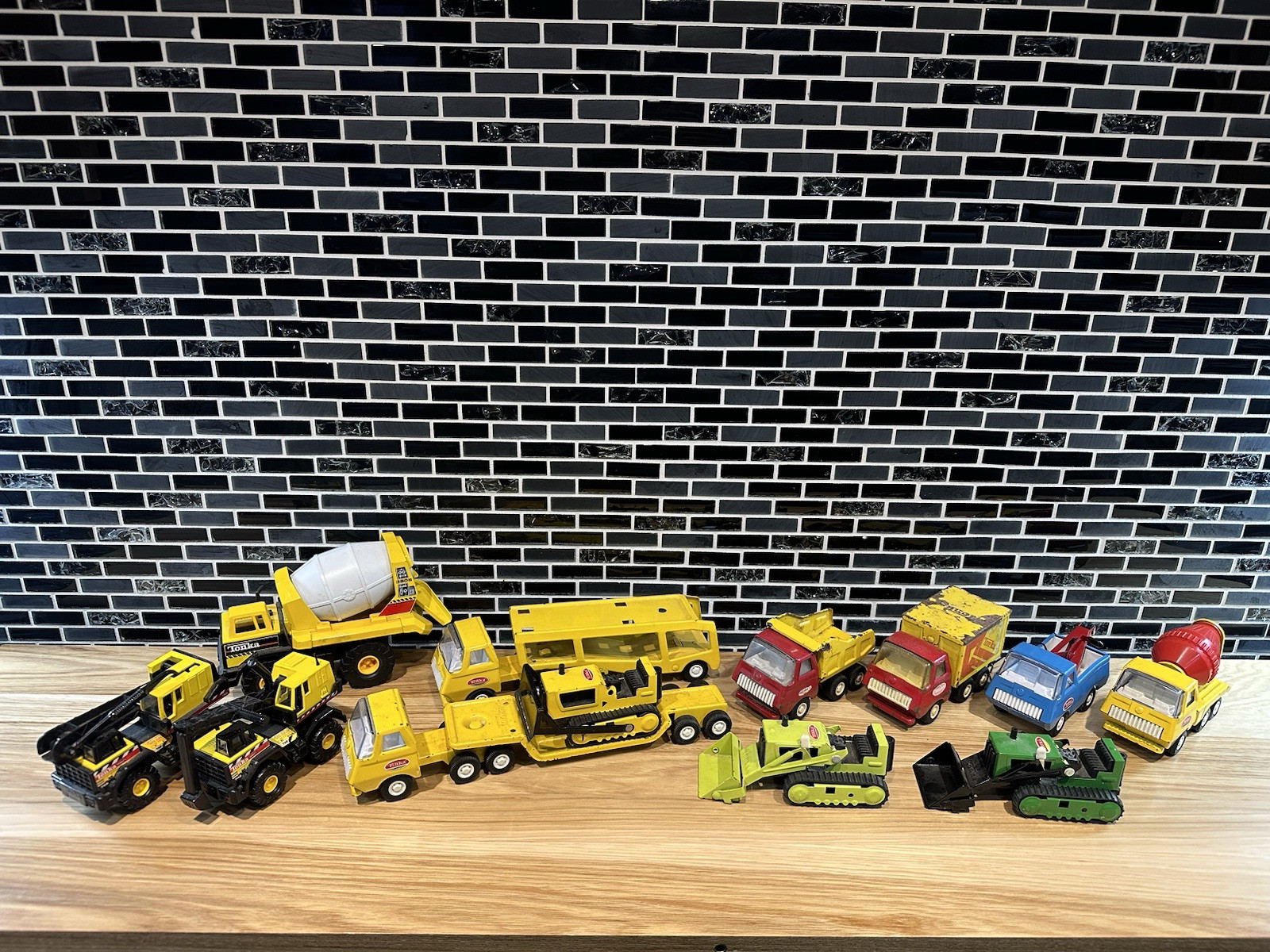 Lot of 18 Tonka Trucks And Cars