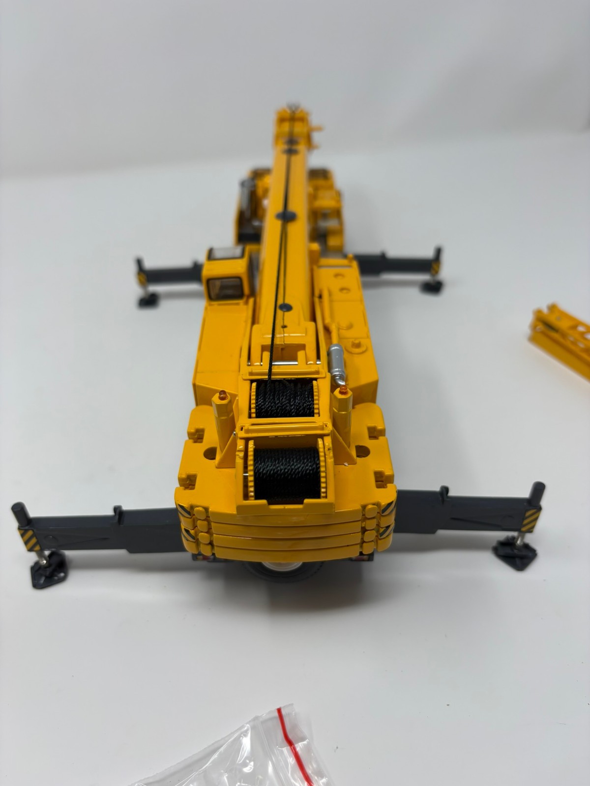 XCMG QAY200 Mobile Crane – China 1:50 Scale Diecast Model New