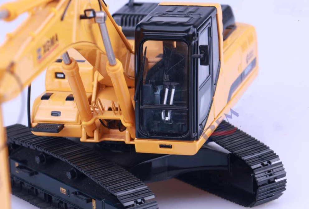 1:35 35CM XGMA XG836LC Excavator Construction Machine Vehicles Diecast Model