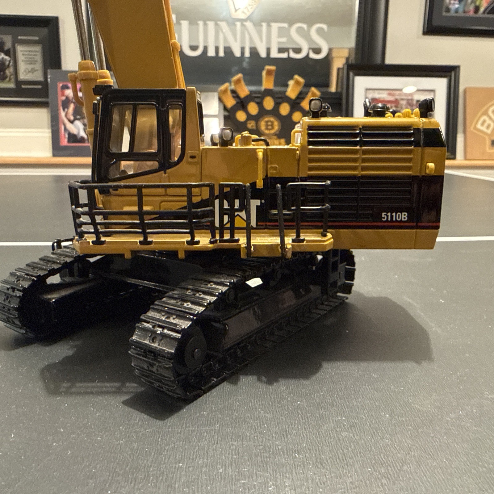 CAT 5110B Excavator with Metal Track / Norscot Collectible Model Replica Diecast