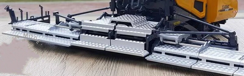1:35 XCMG RP1005T Paver Construction Machine Equipment Vehicle Diecast Model