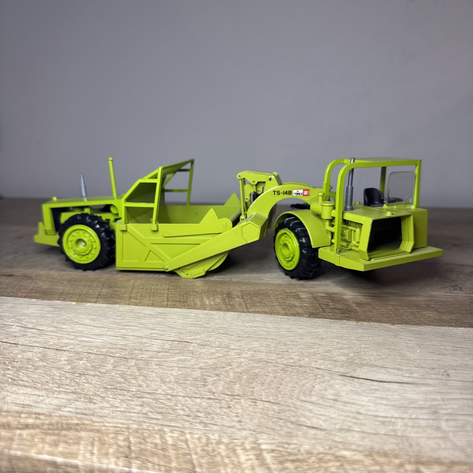 Vintage Conrad GM Terex Scraper TS-14B DieCast 1:40 Scale – Made in W. Germany