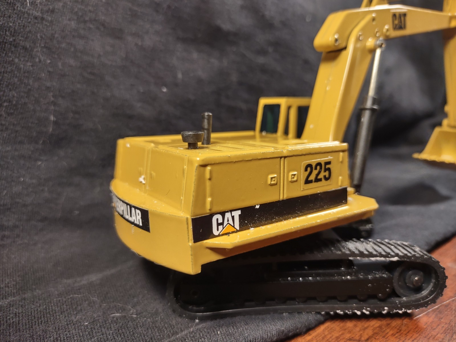 1978 JOAL Excavator CAT C-225 1:70 Scale Made in Spain looks to be in new cond.