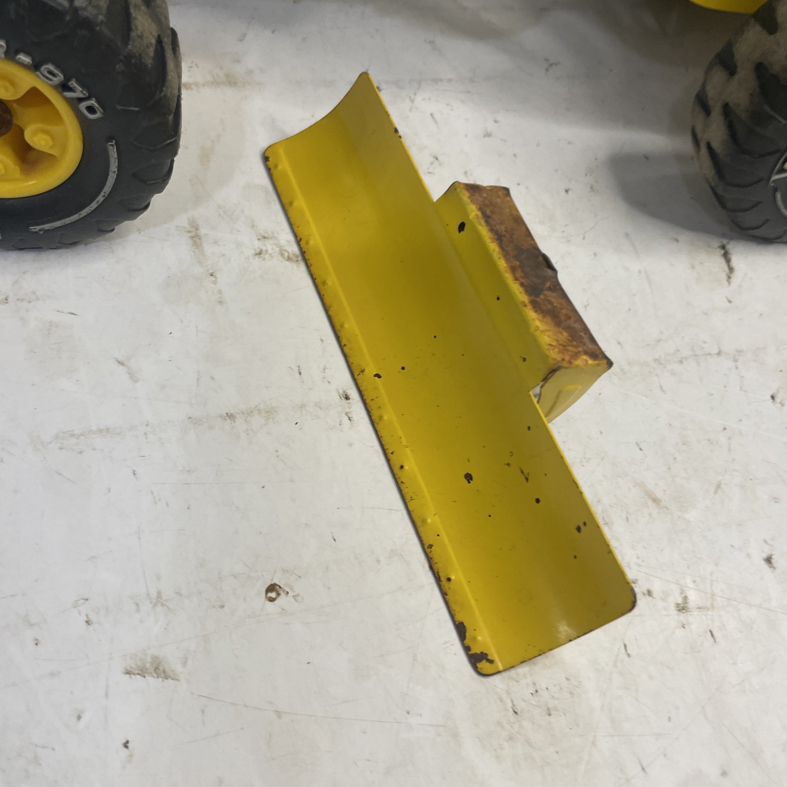Vintage Pressed Metal Yellow Tonka Road Grader MR-970 18″ 70’s DETACHED BLADE