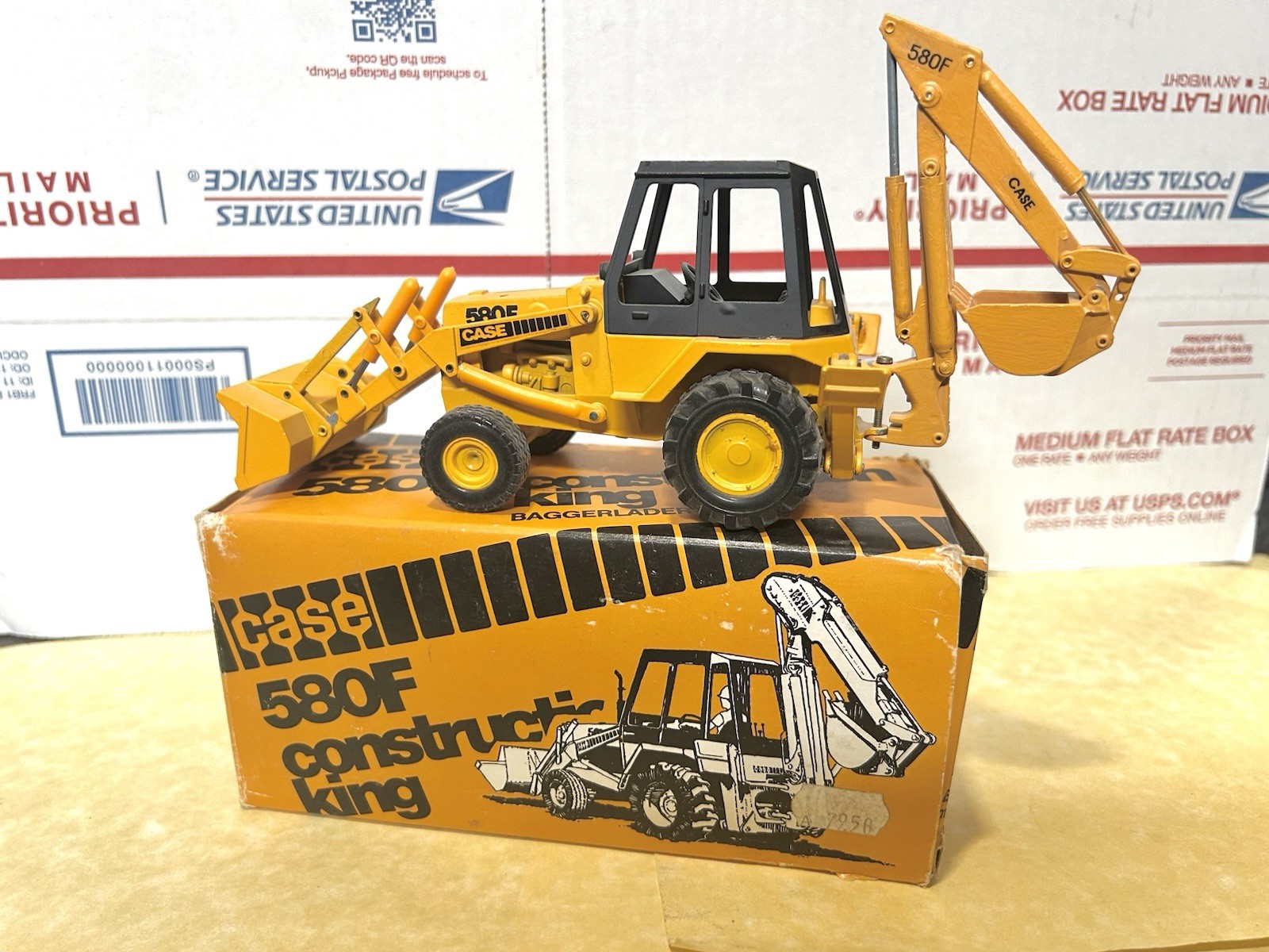 Conrad 1/35 Case 580F Construction King Loader-Backhoe w/Original Box!