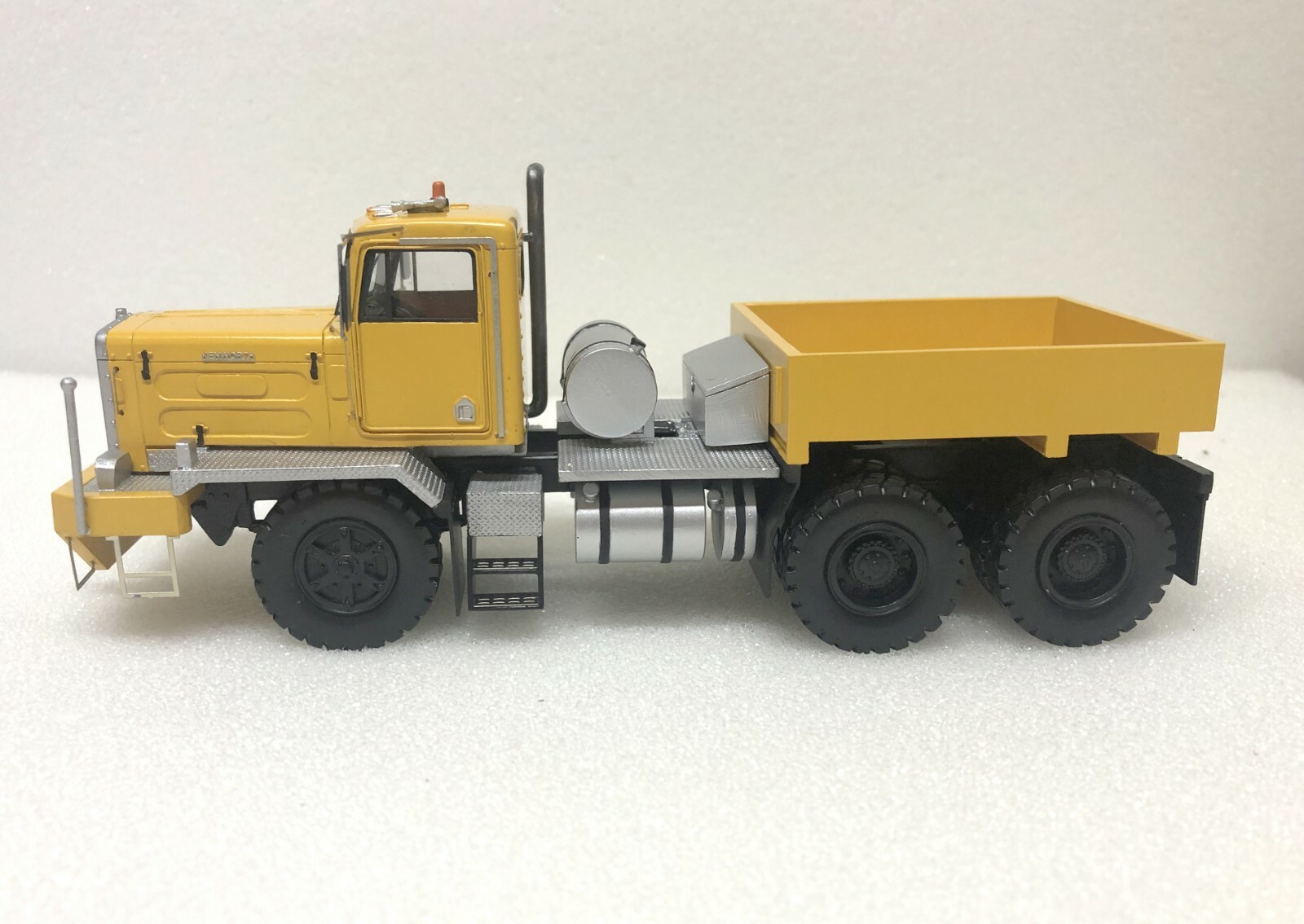 Resin 1/50 Kenworth C500 6×4 Brute 1975 – Ready Built by Fankit Models