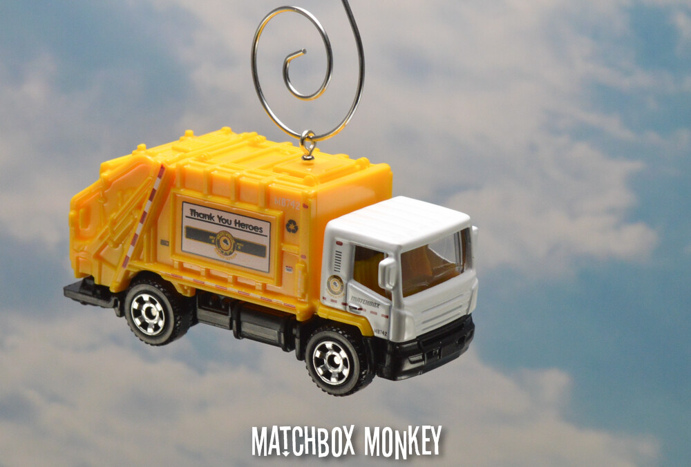 Thank you Heroes 2020 Garbage Trash Refuse Truck Custom Christmas Ornament Waste