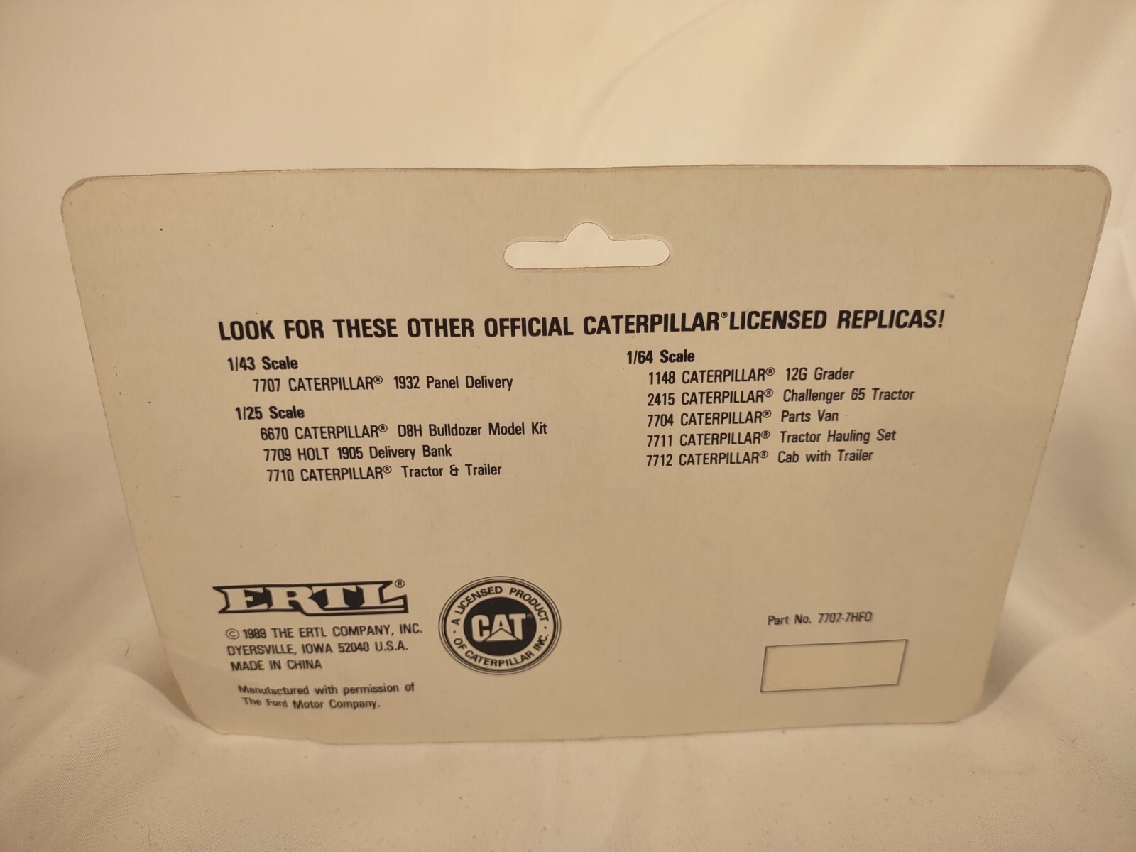 Ertl CAT Caterpillar 1932 Panel Delivery Truck 1:43 NIP NOS 1989