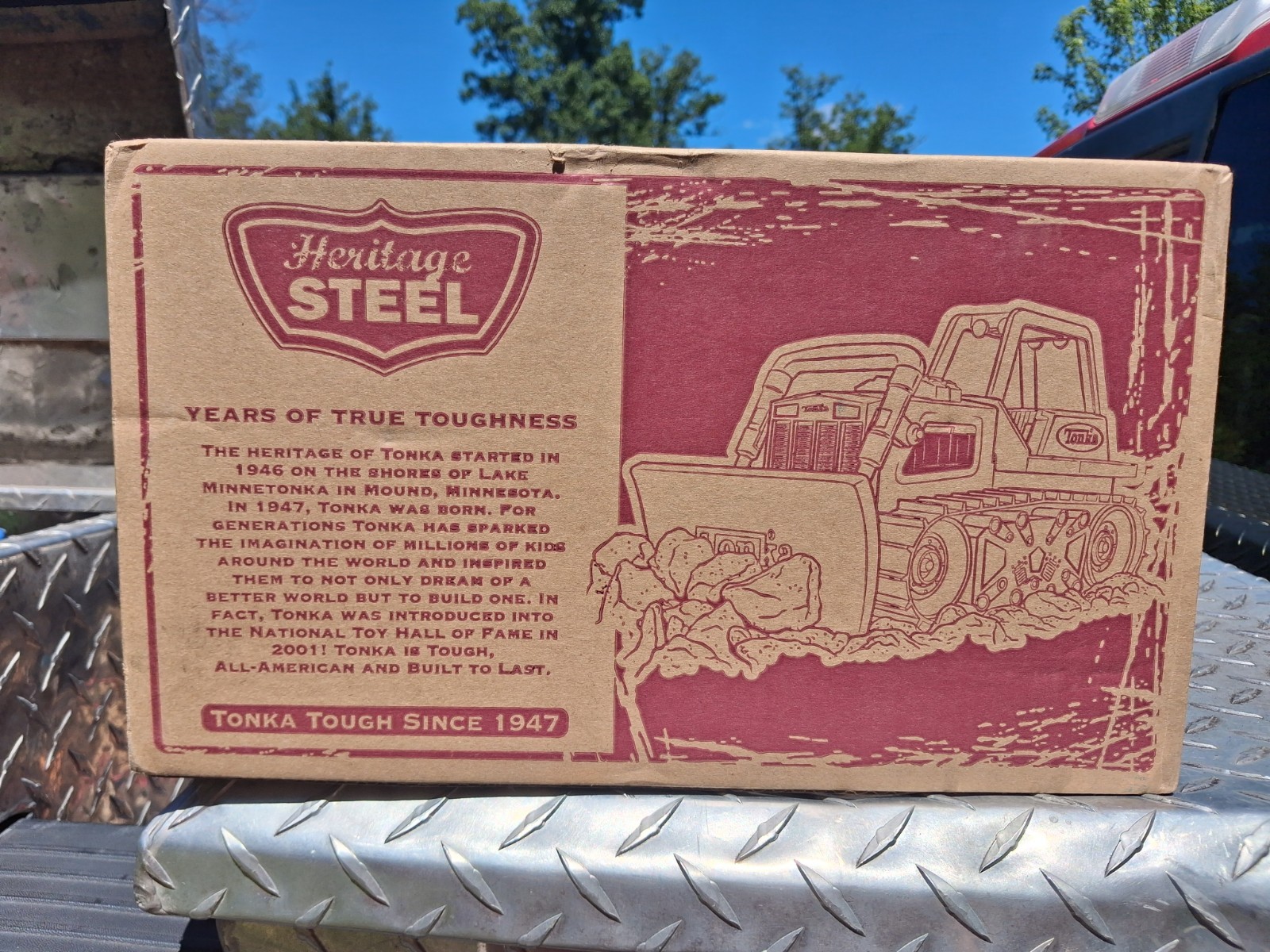 2013 Tonka Vintage Steel Classic Bulldozer in Tonka Heritage Package – NEW