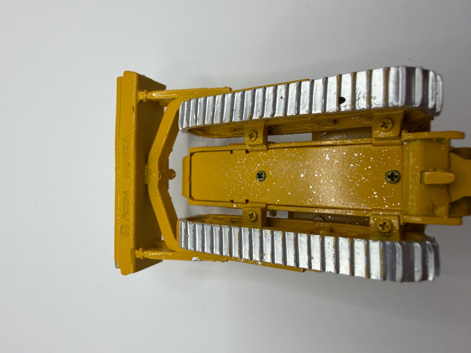 Overland Models OMI-3150 D8 Bulldozer W/Wide Blade, Yellow 1:87 HO Scale