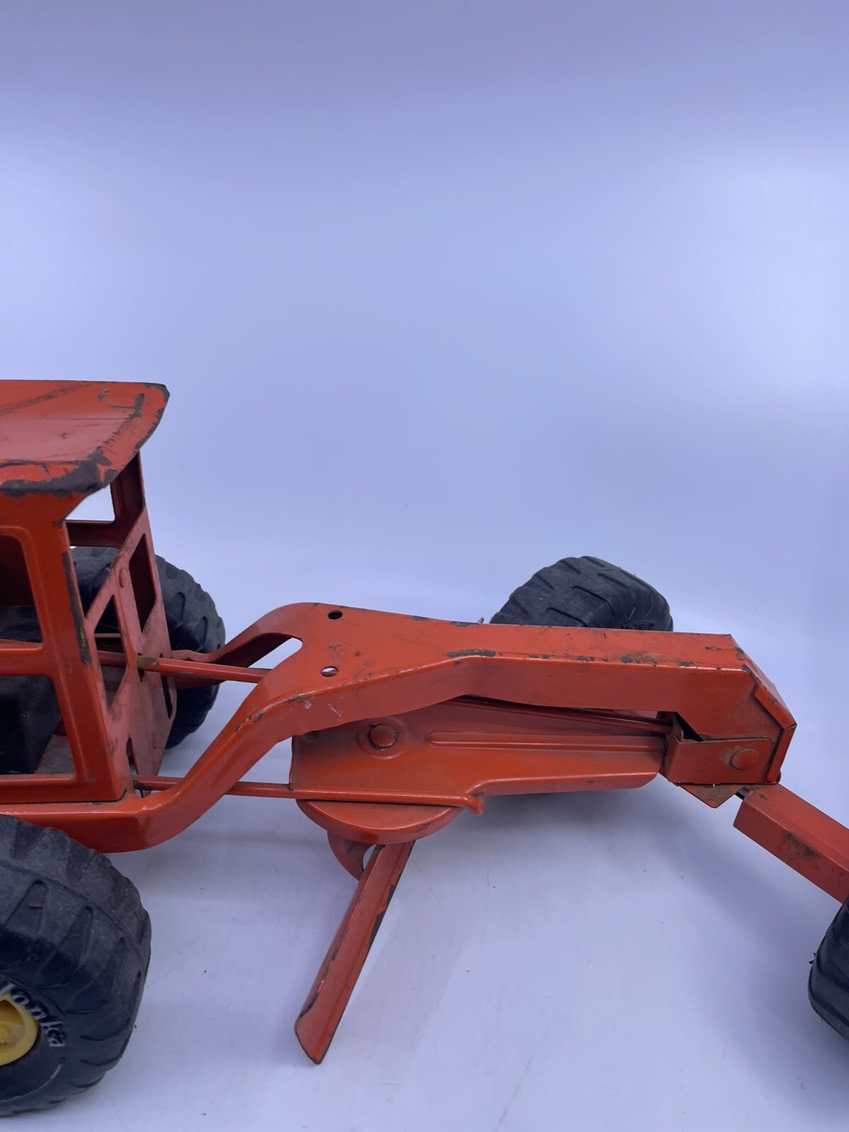Vintage 1970’s Tonka MR-970 On Wheels ORANGE Pressed Steel Toy Road Grader