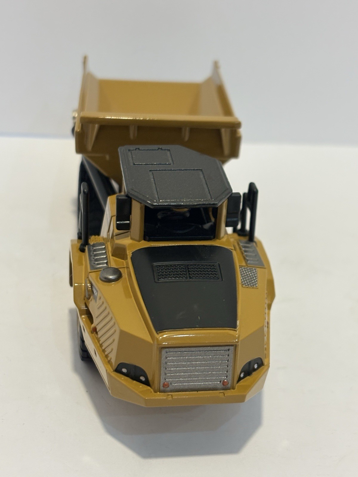 Huina Dump Truck Articulated Hauler 8″ Die Cast Metal