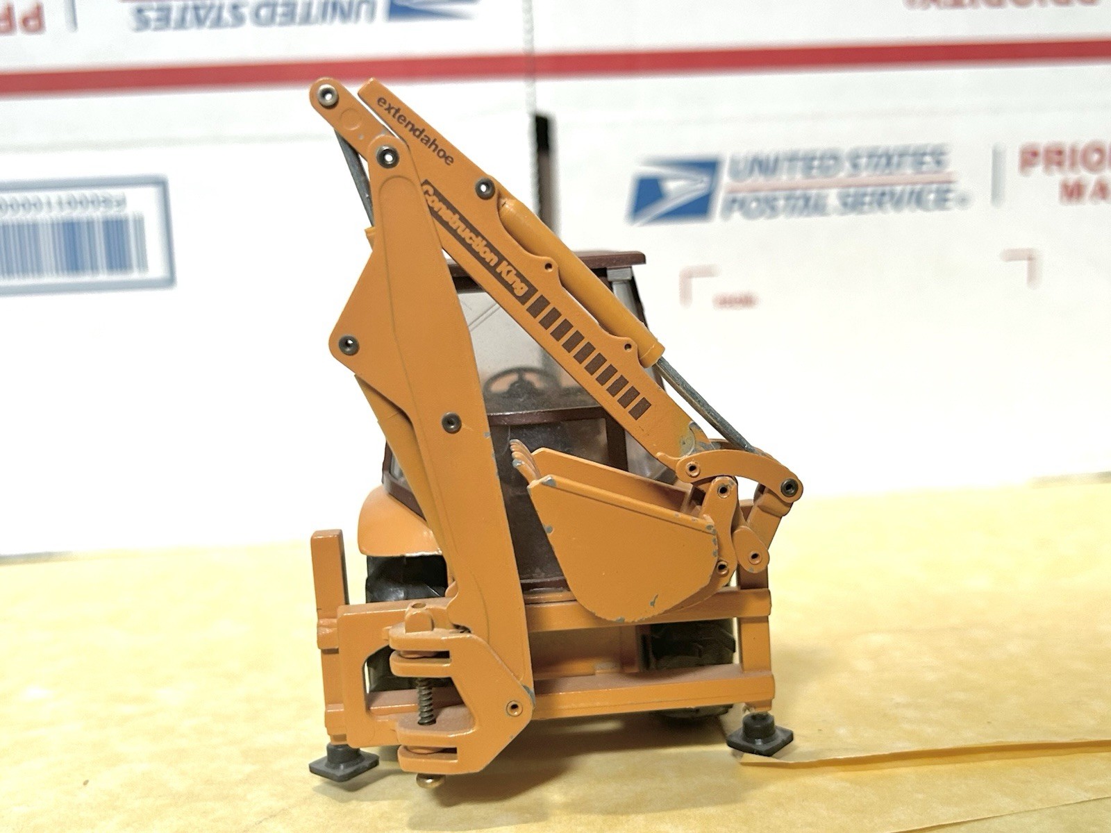 Conrad 1/35 Scale Case 580K Loader-Backhoe (Side-Shift Version) w/Extendahoe!