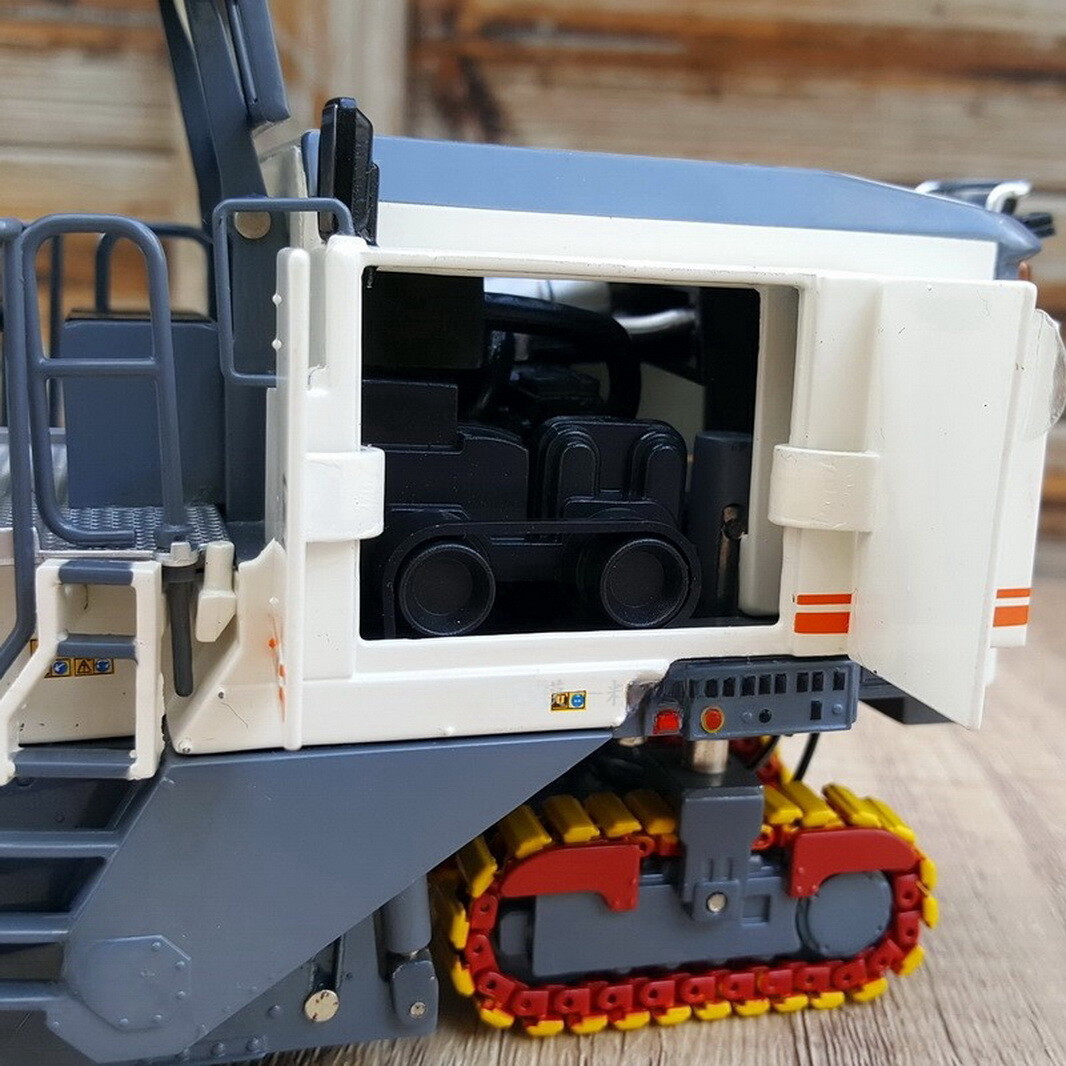 1/35 Scale WIRTGEN W195 Pavement Milling Machines Diecast Model Toy