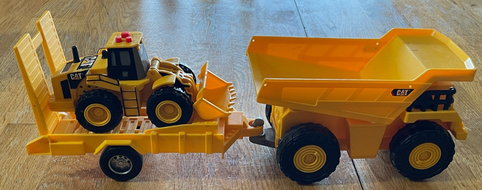CAT WGT Construction Vehicles Lot Diecast Plastic Yellow w/Tonka warning light