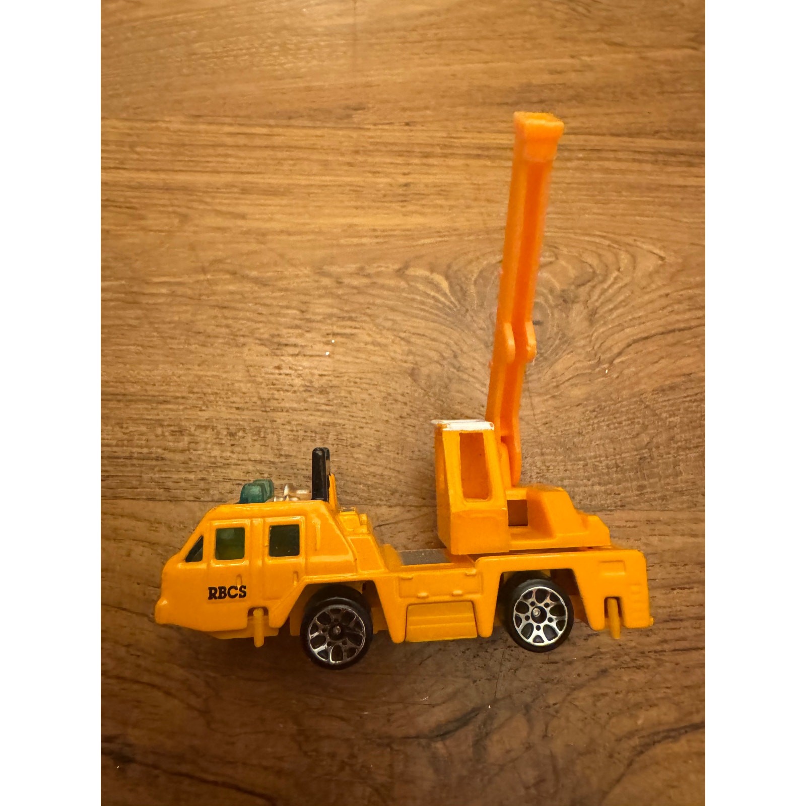 1:120 Nissan Diesel Crane Truck (Yellow) – Very Rare Made In Japan Tomica 43