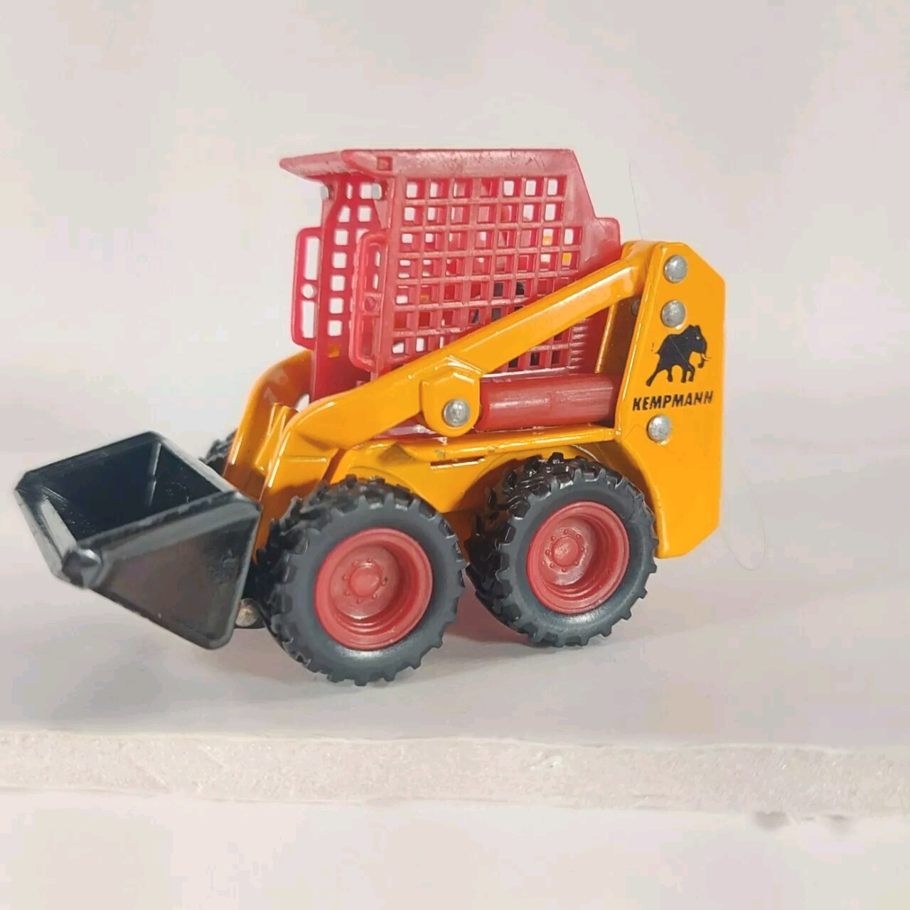 Siku 1071 Yellow Kompaktlader Mini Excavator Skid Steer Loader 1/55 Kempmann C4