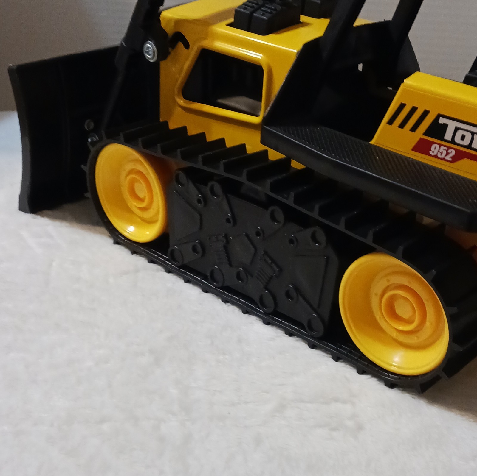 Tonka 952 Tracked Dozer Plastic Construction Vehicle Yellow/Black 2020 M-7461