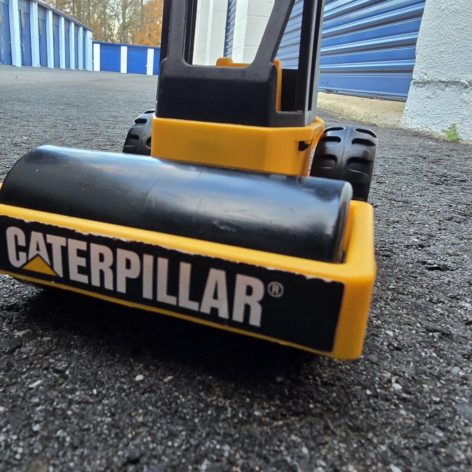 CAT Caterpillar Steam Roller Paver Tractor Toy 6″ Plastic Construction Vehicle