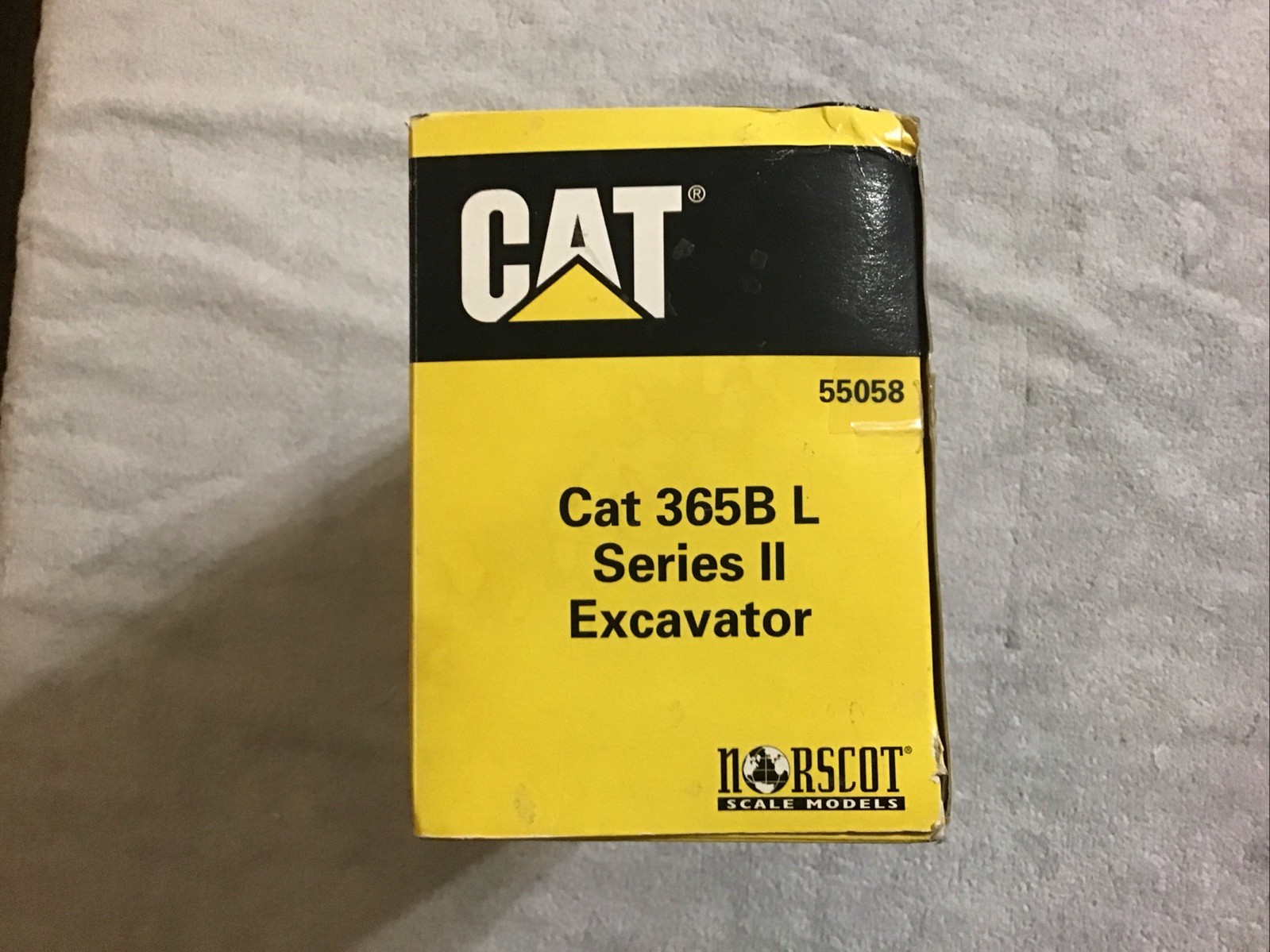 Norscot CAT 365B L Series II Excavator 1:50 Scale Diecast