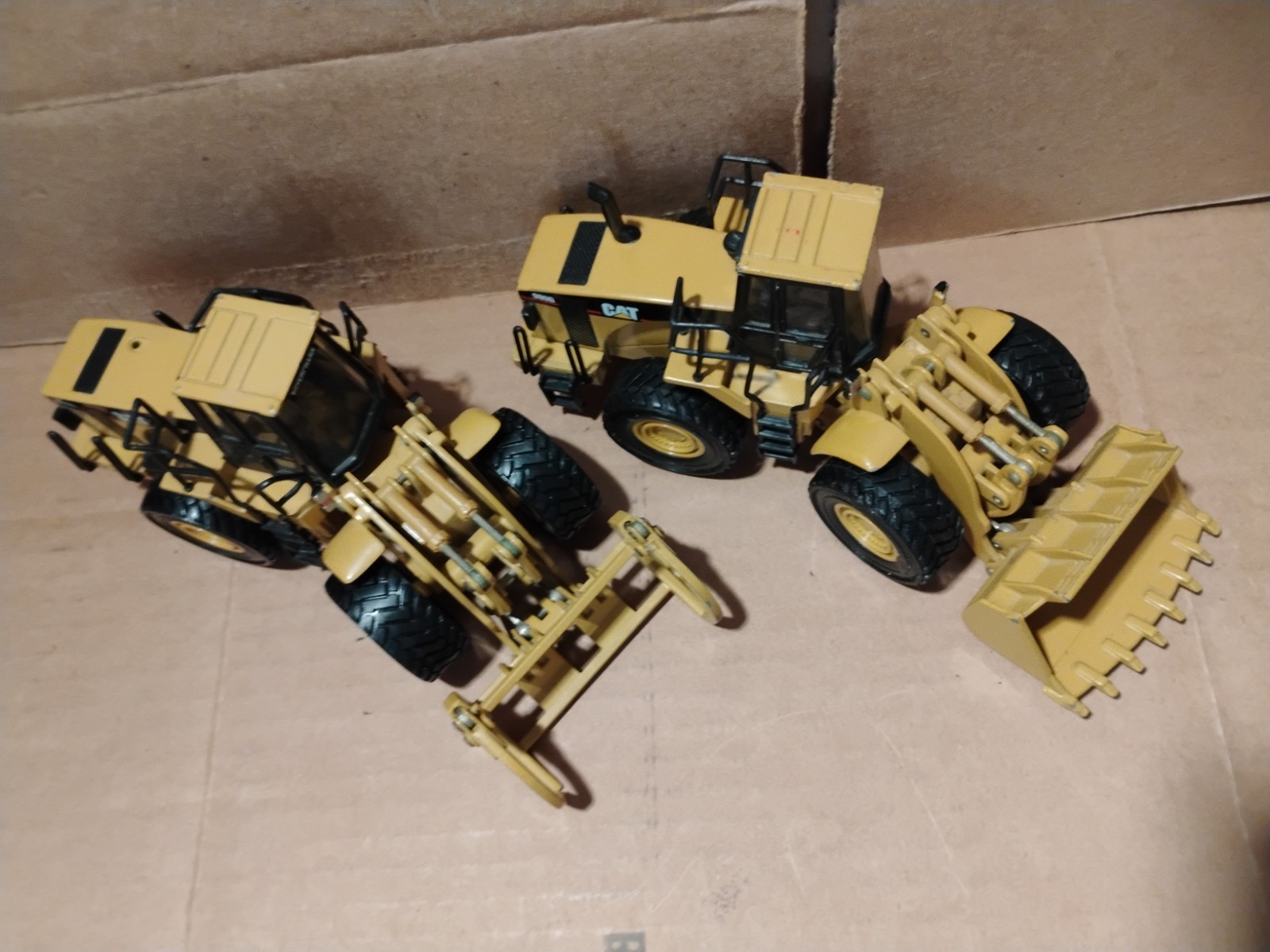 Norscot Cat Construction 1:50 Scale Vehicles Diecast Lot of 2 Log/Wheel Loaders