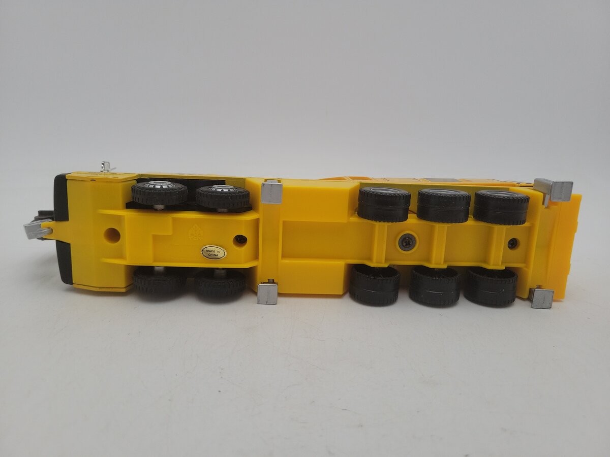 Maisto 21049 1:50 Scale Motorized Yellow Powerline Crane Truck Diecast Metal EX
