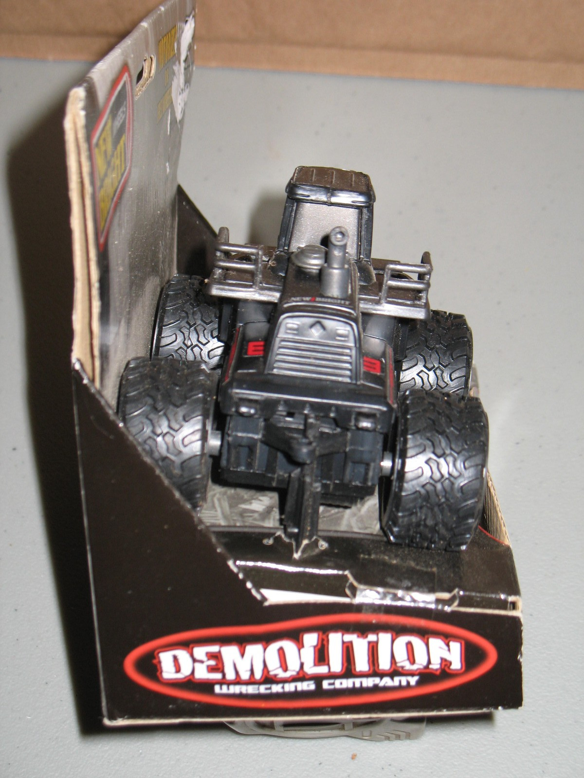 New Bright Wheels Demolition Wrecking Company Construction Loader 20325 battery