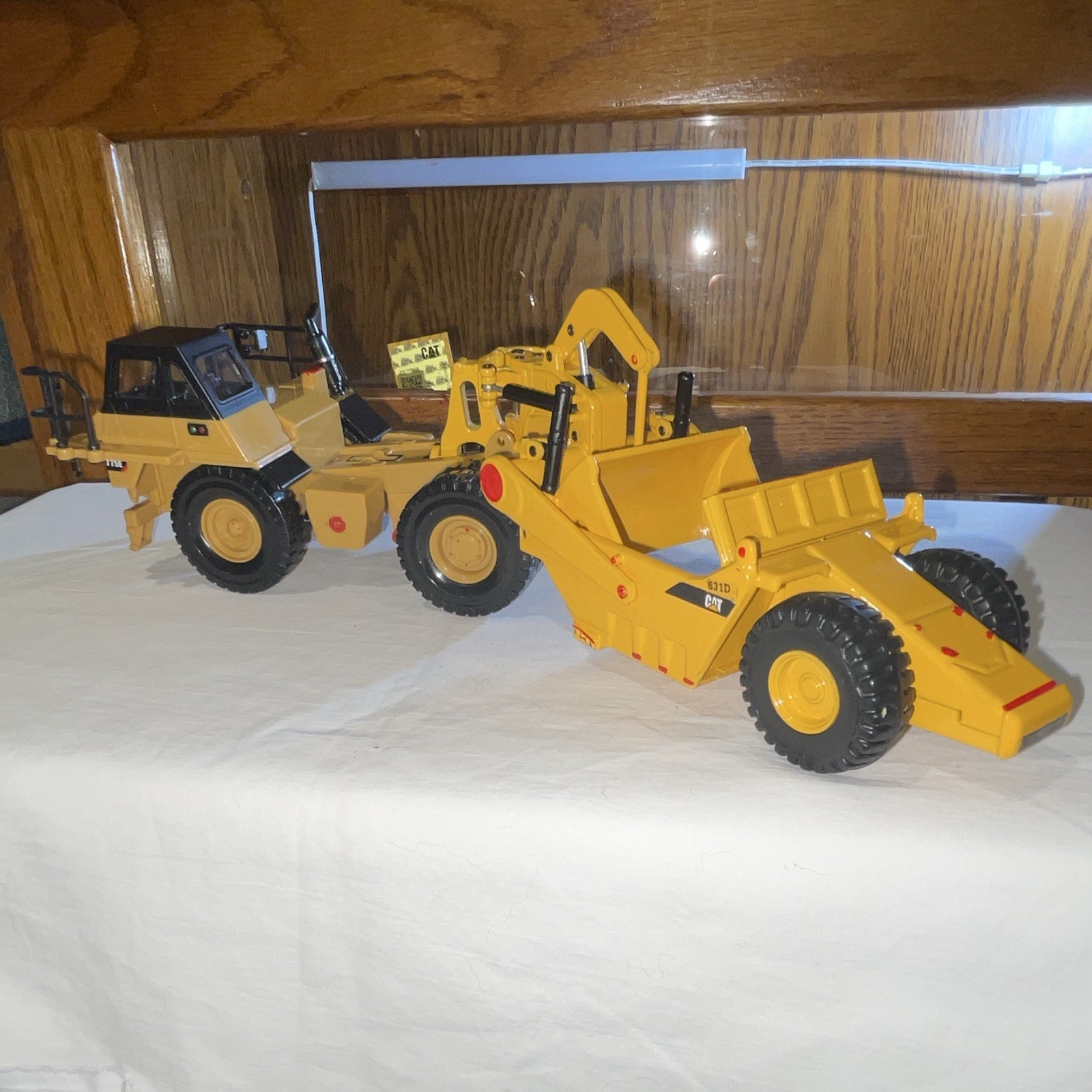 CAT 775E Truck & 631D Scraper Diecast Construction Equipment Yellow Black