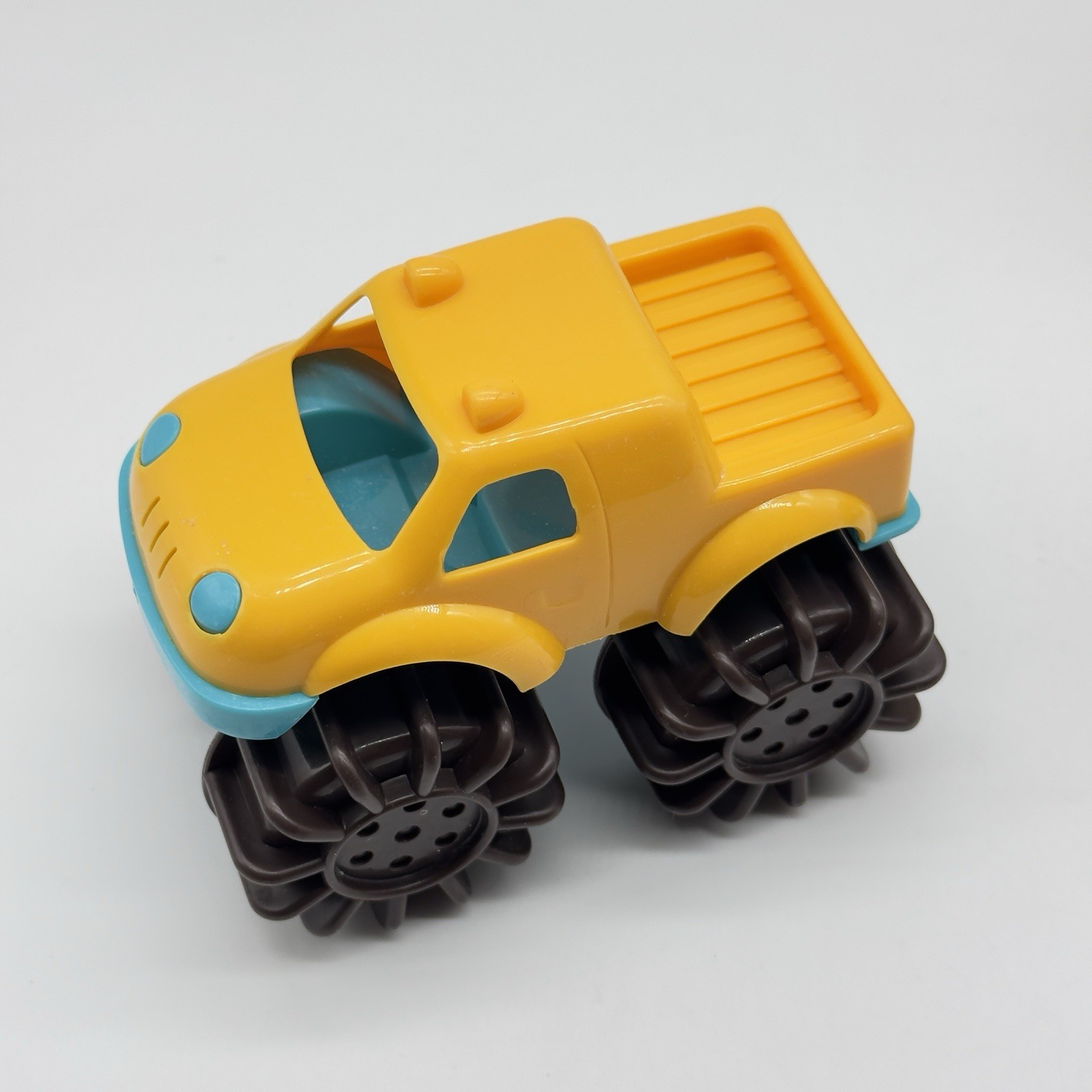 B. toys by Battat 4″ Toy Cars – Water & Sand Vehicles, Beach Playset for Kids 6