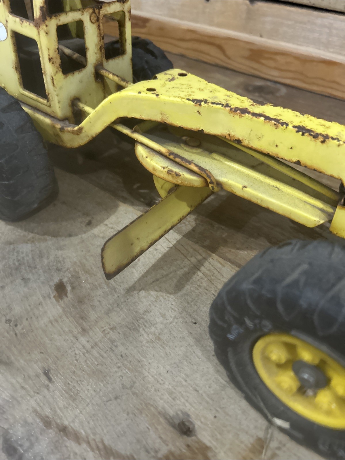 Vintage Tonka Road Grader 1970’s Toy Pressed Metal Yellow ~ 17” Long