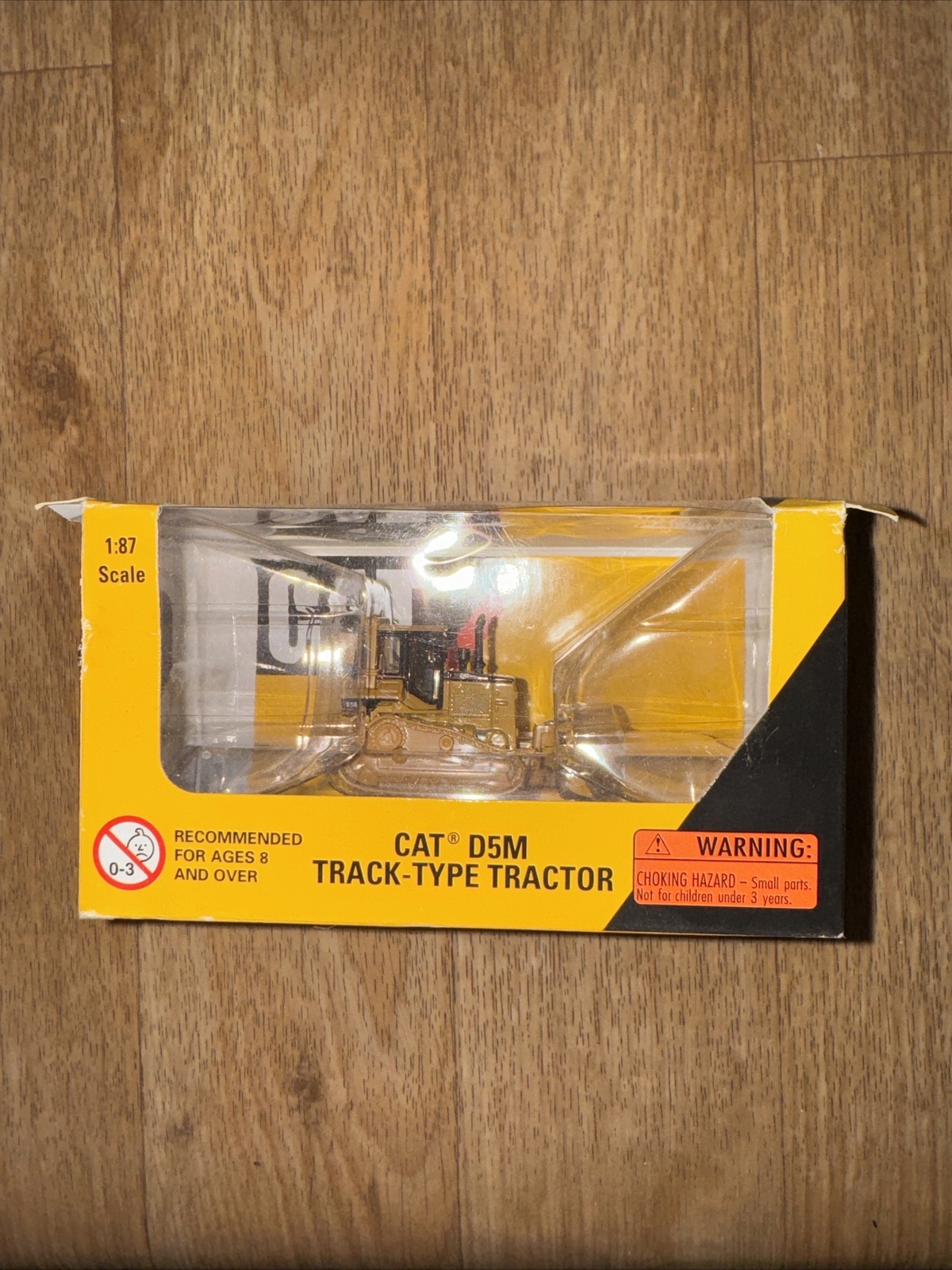 HO CAT D5M Track Type Tractor Die Cast 1:87 New