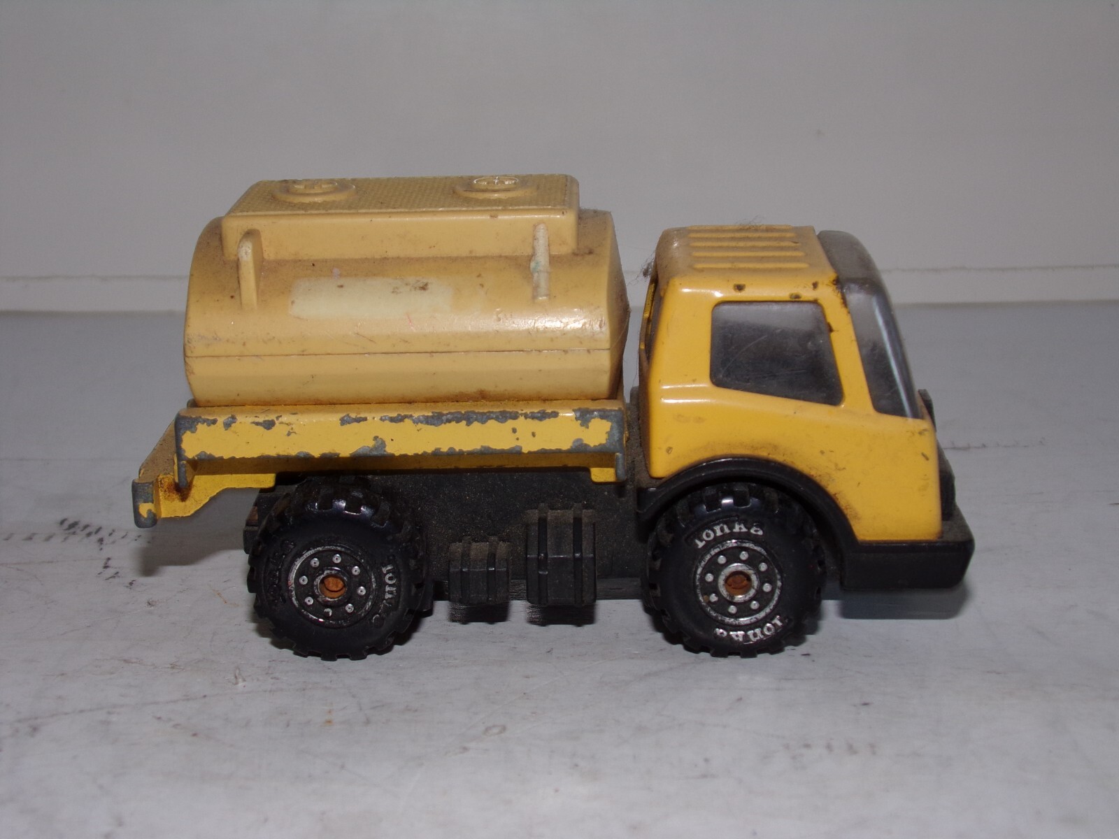 Vintage TONKA – Yellow Fuel Tanker Truck – Made In Japan with Metal and Plastic!
