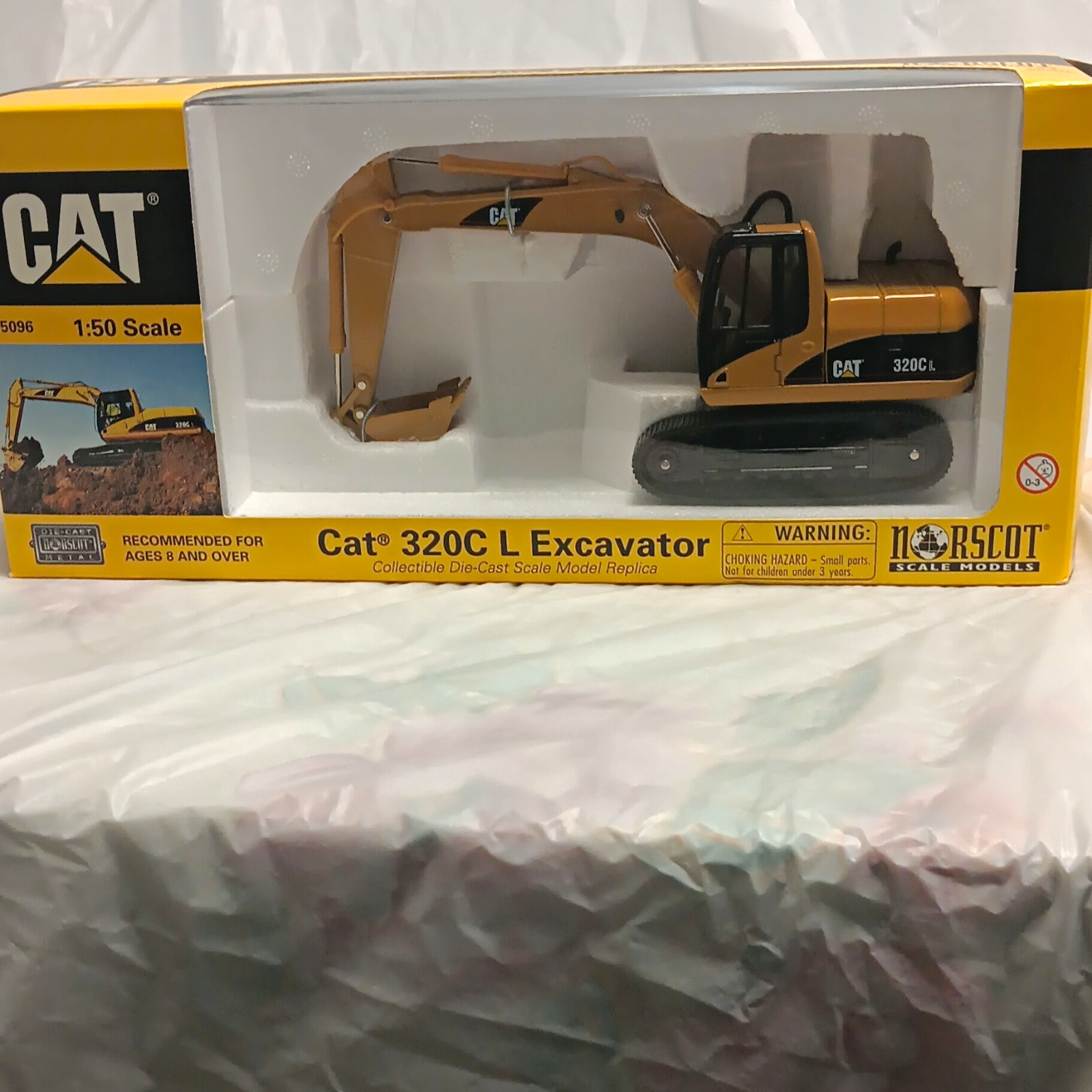Norscot CAT 320C L Excavator 1:50 Yellow/Black Diecast Metal 55096