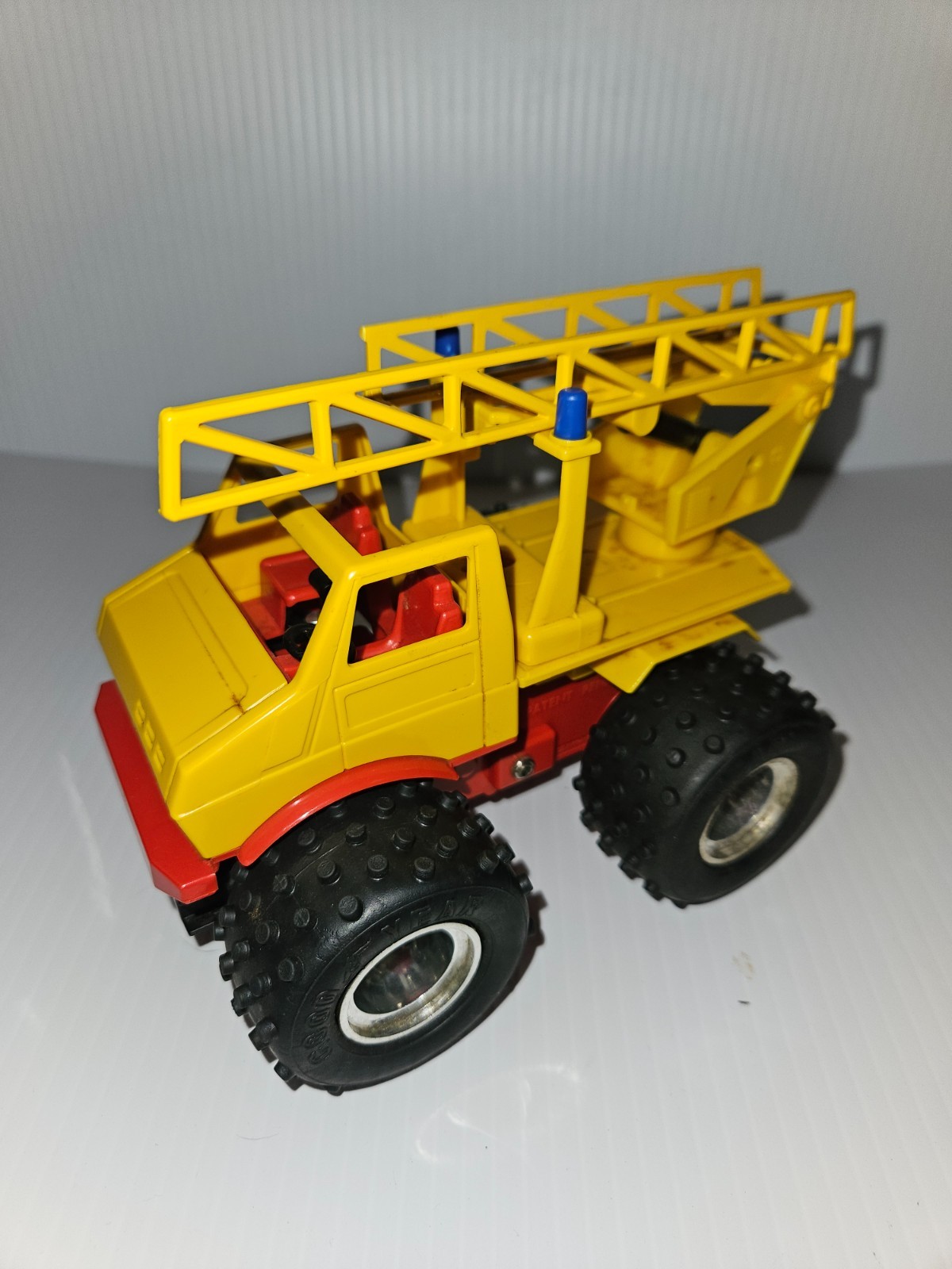 Joustra Digger Dan’s Construction Ladder Truck, Vintage, (works) Broken Ladder