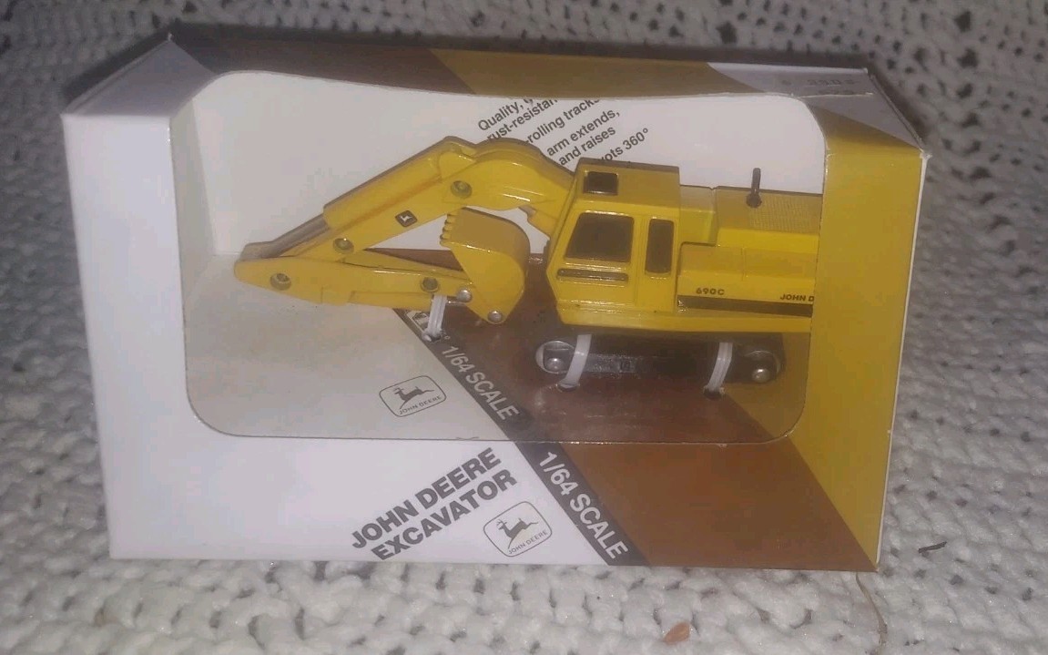 Ertl John Deere Excavator 1/64 #579