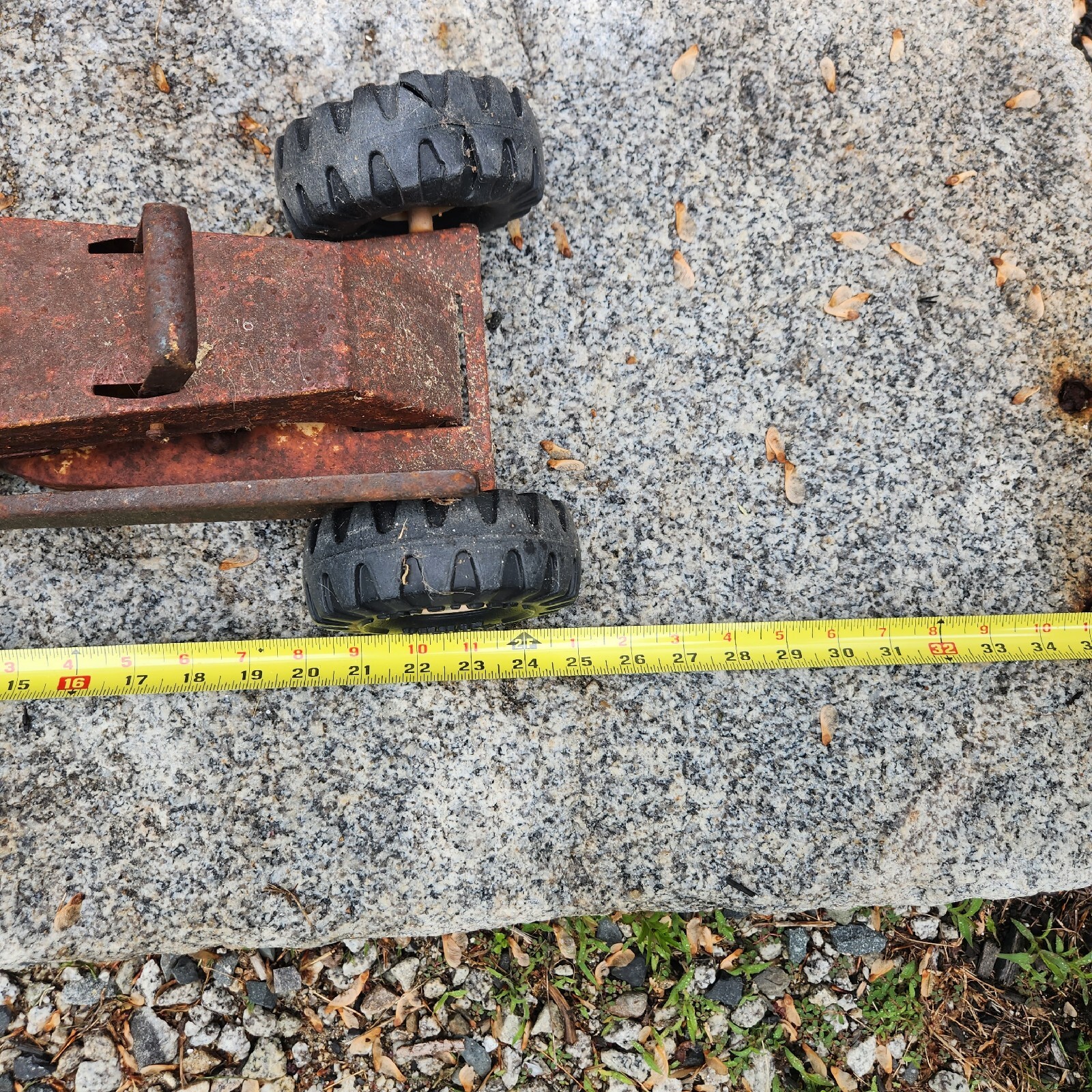 VINTAGE 1970S XMB-975 TONKA MIGHTY ROAD GRADER TOY