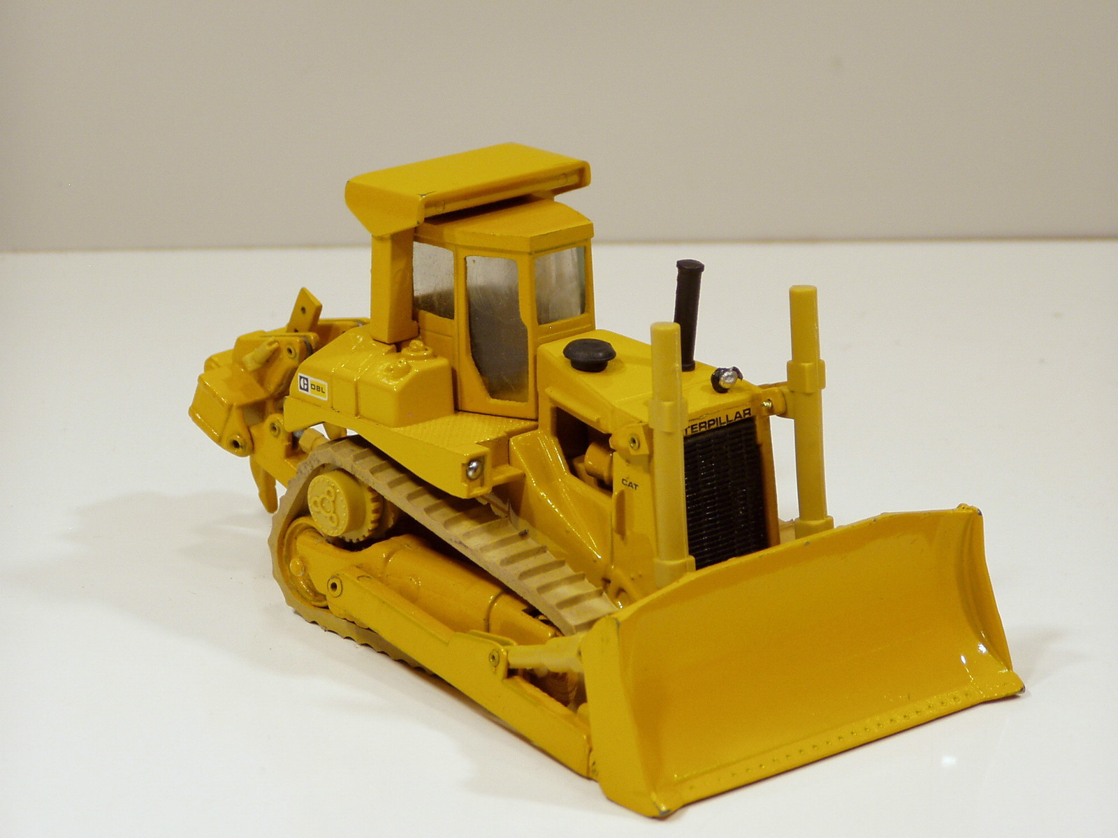 Caterpillar D8L Dozer – o/c – 1/50 – ARPRA #45 w/ Box