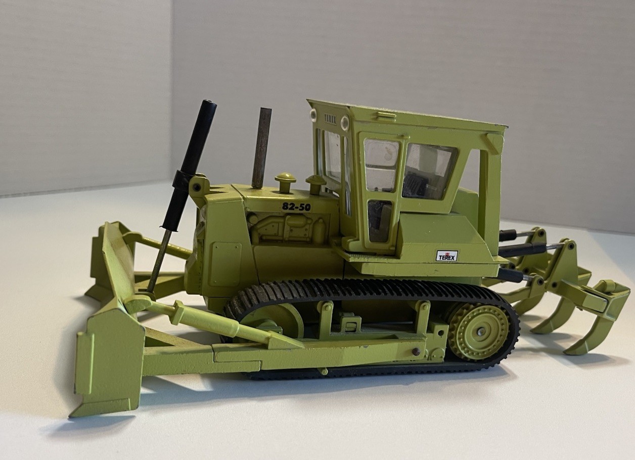 Terex 82-50 NZG Diecast Bulldozer Green Vintage 1:40 Crawler Excavator