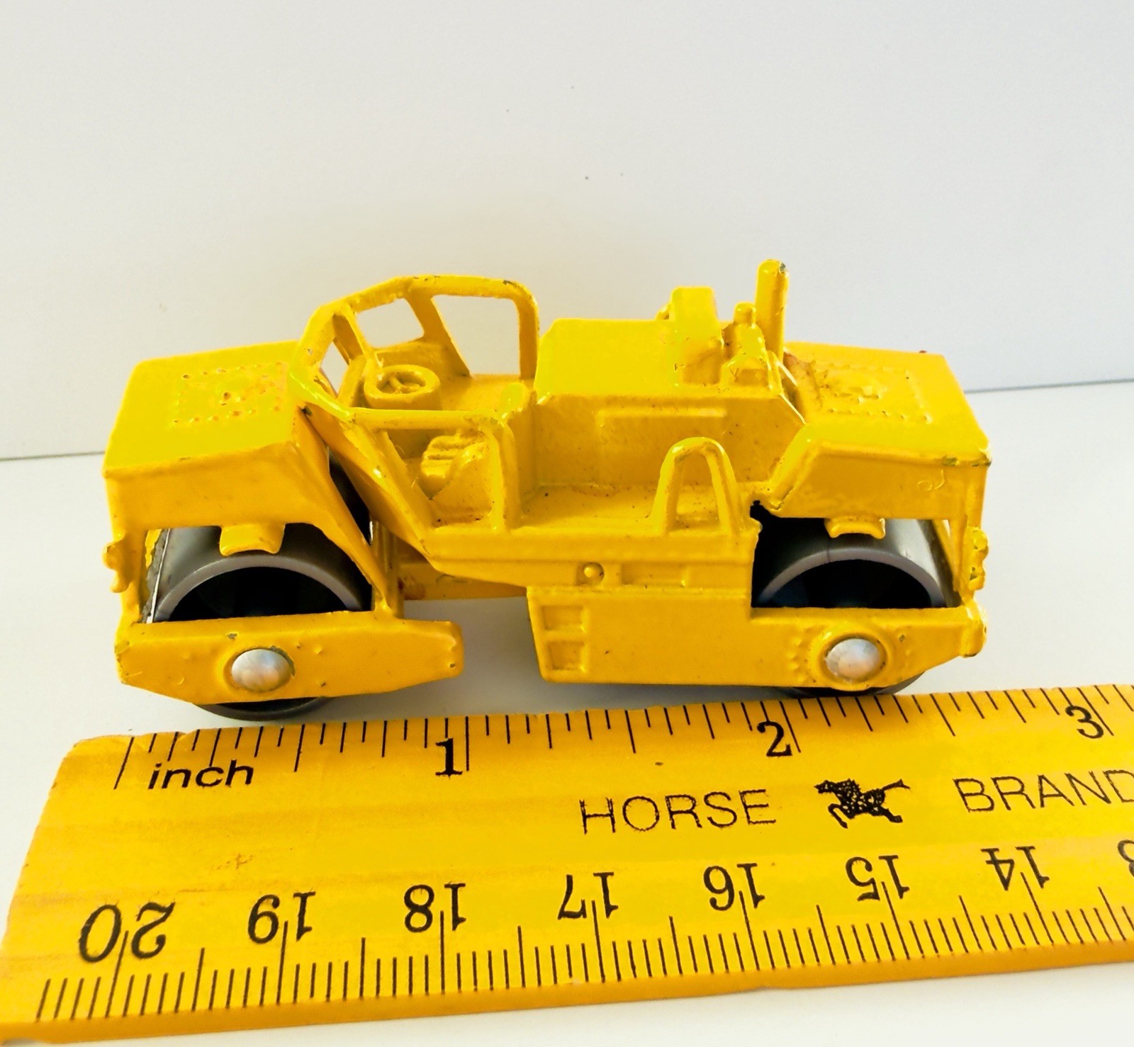 Road Roll MP001 DieCast Scale 1:64 Scale Mystery Manufacture Steamroller Yellow