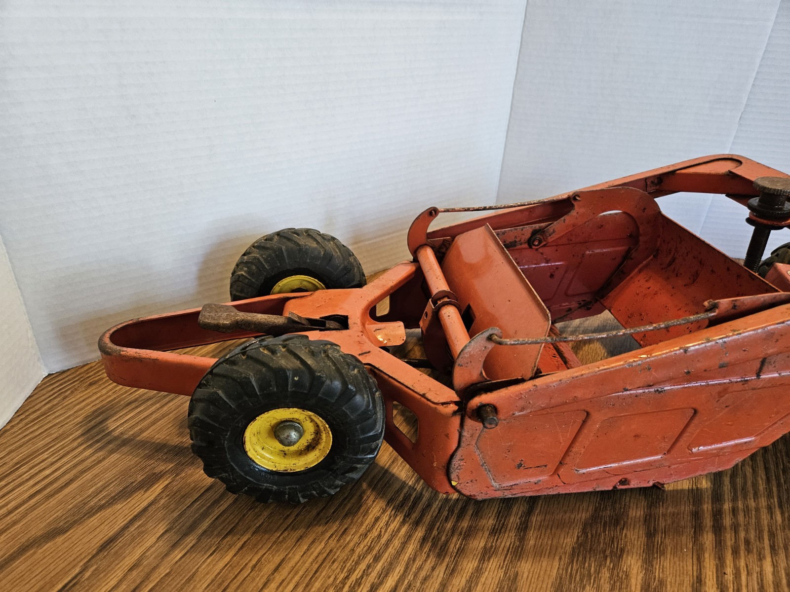 Vintage 1950’s Doepke Heiliner 28″ Pressed Steel Earth Mover Road Scraper Grader