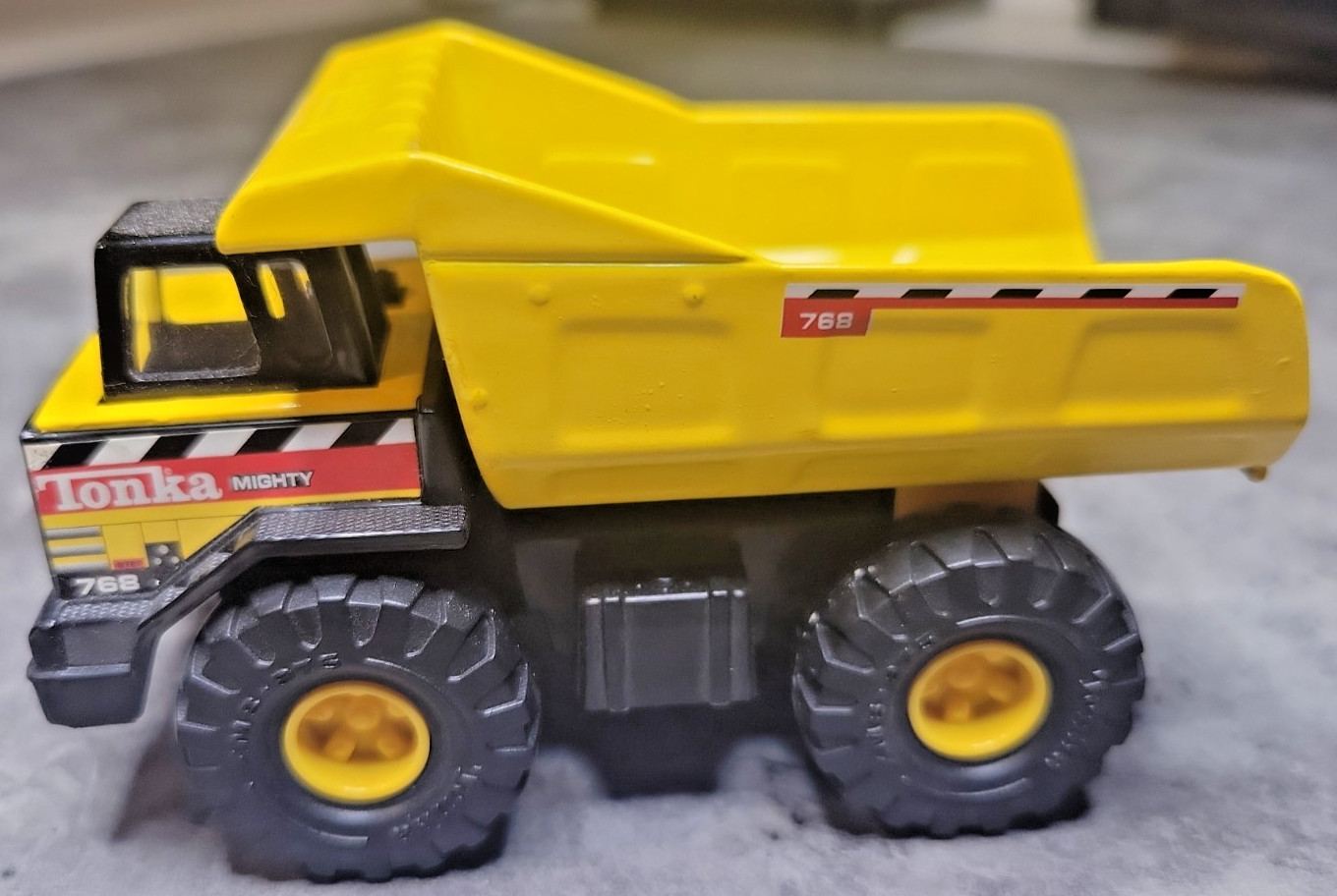 Vintage 1998 Hasbro Maisto Tonka Mini Mighty Dump Truck 768