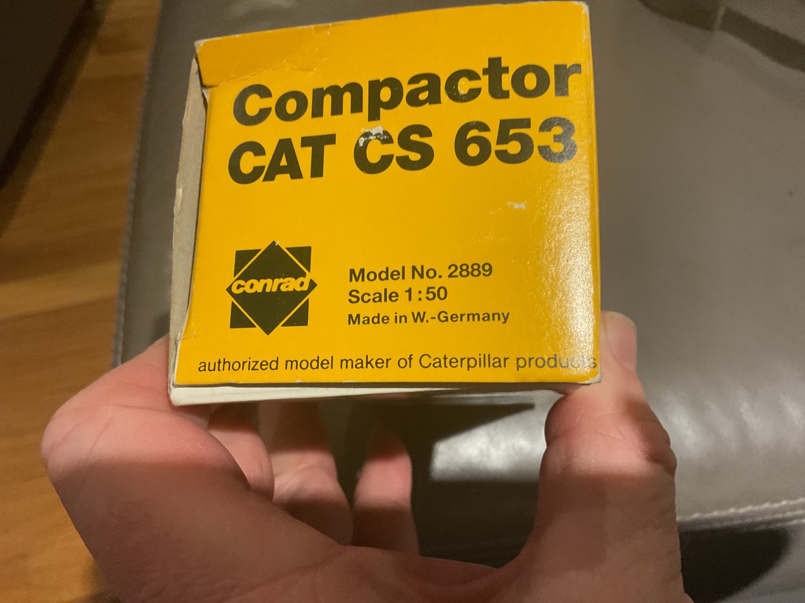 Conrad CAT CS 653 Compactor Model No. 2889 scale 1:50 Caterpillar W Germany NIB