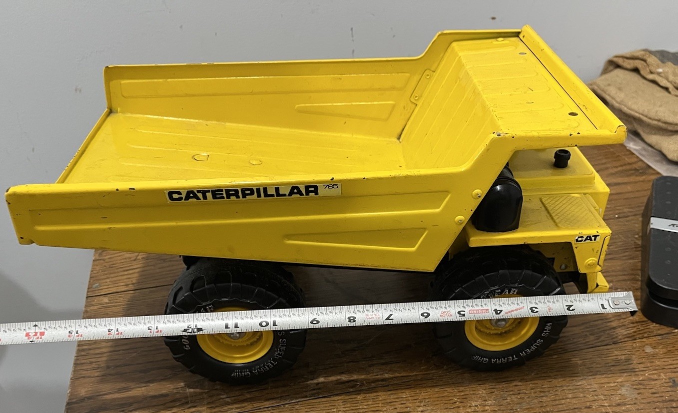 Vintage 1986 REMCO CAT Metal Dump Truck Caterpillar 785 Toy