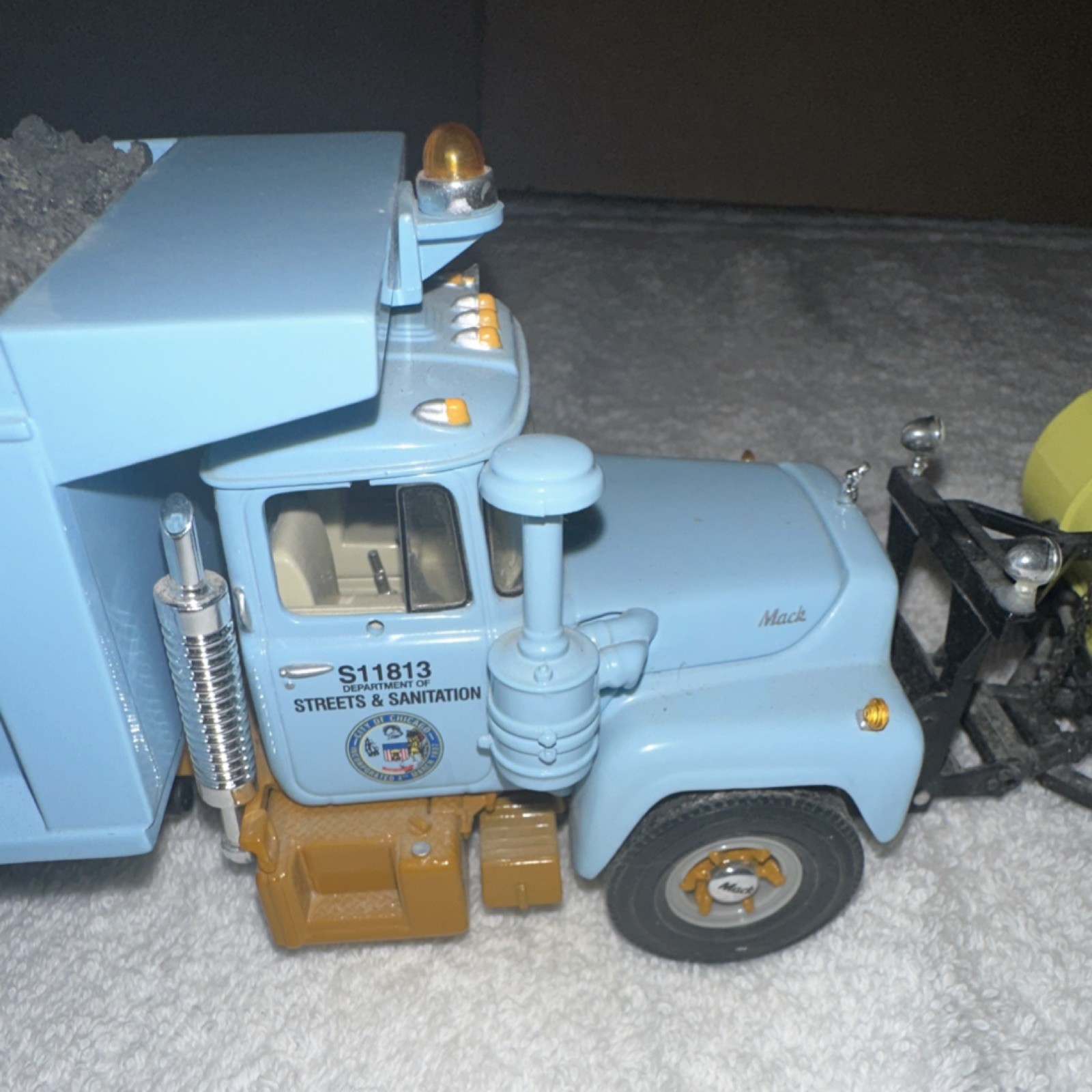 Mack Chicago Dept Streets & Sanitation Dump Truck Snow Plow Blue S11813