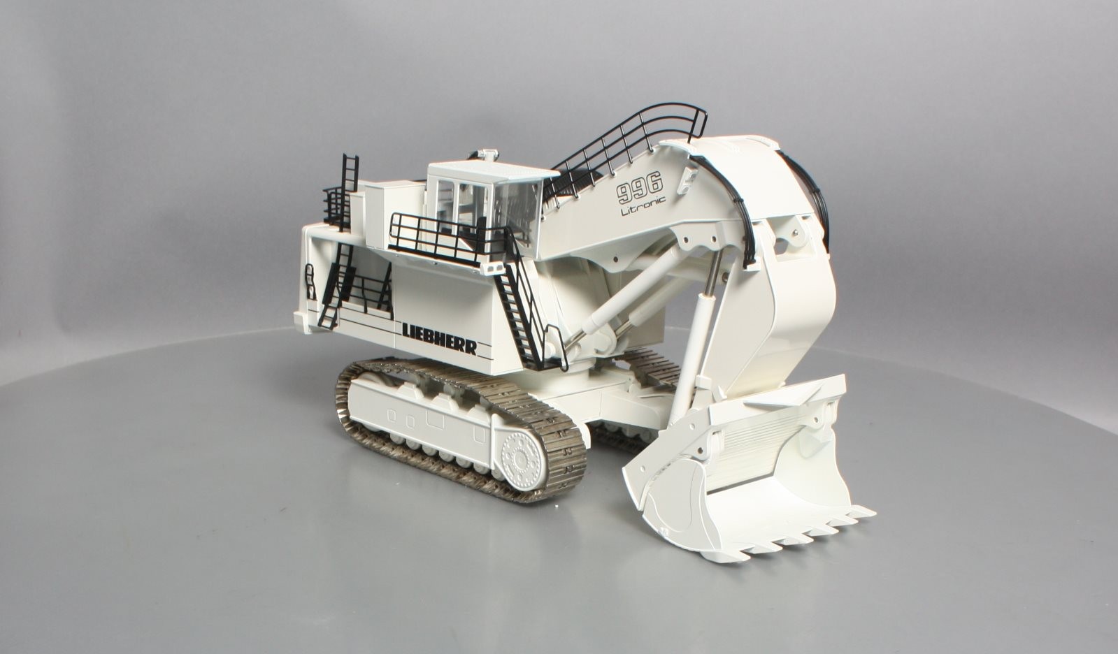 Conrad 2811 1:50 Scale Diecast Liebherr Hydraulic Excavator R996 Litronic