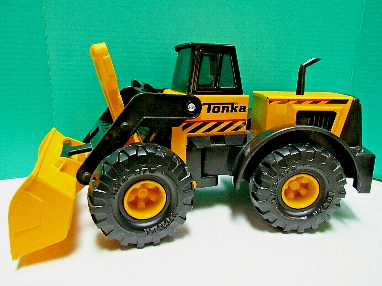 2012 HASBRO TONKA DIECAST FRONT END LOADER M-7457-1 TRACTOR 838 ~ SUPER CLEAN
