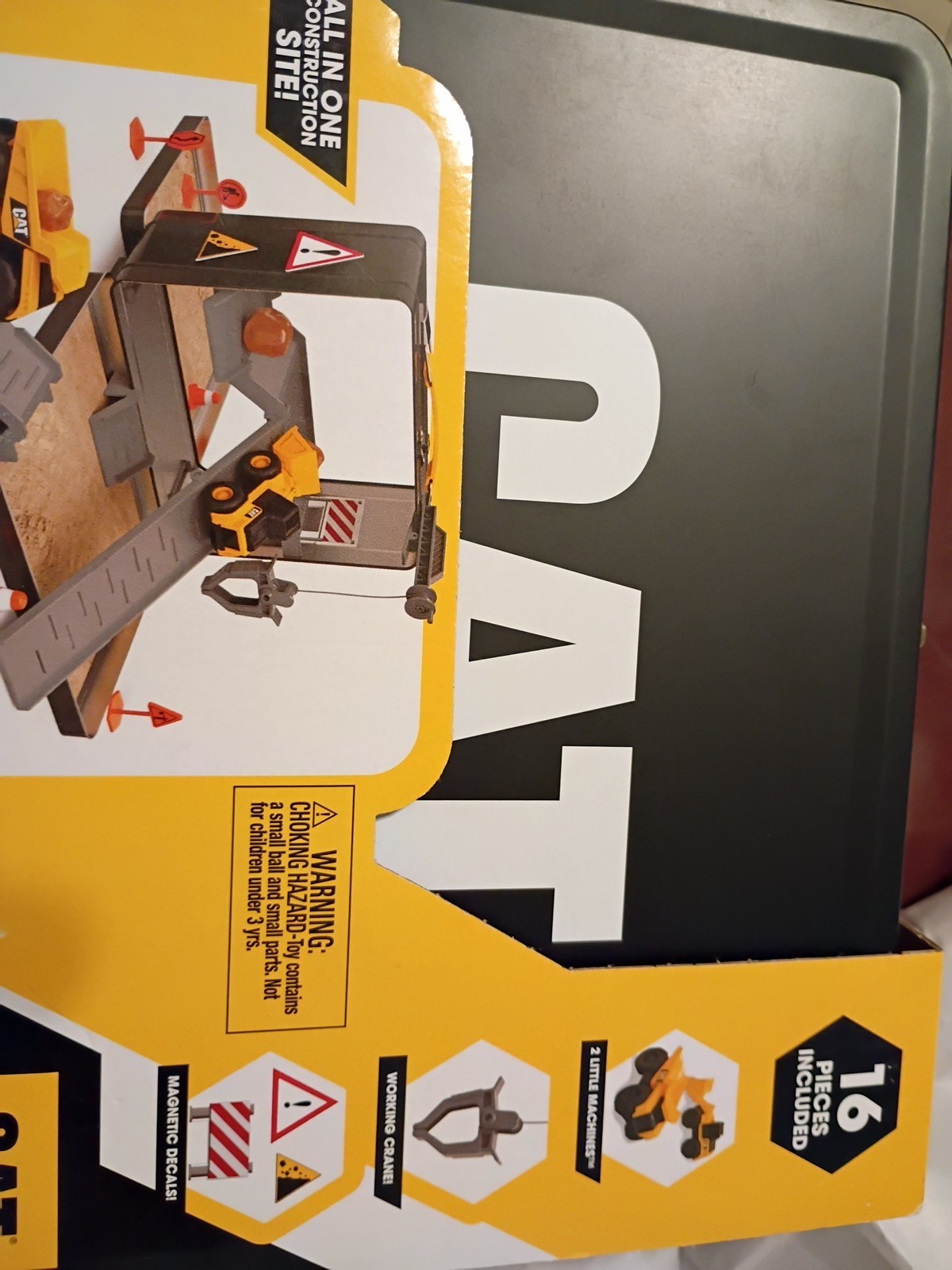 CAT ( Caterpillar ) Kids Little Machines Store N Go Playset Construction Site