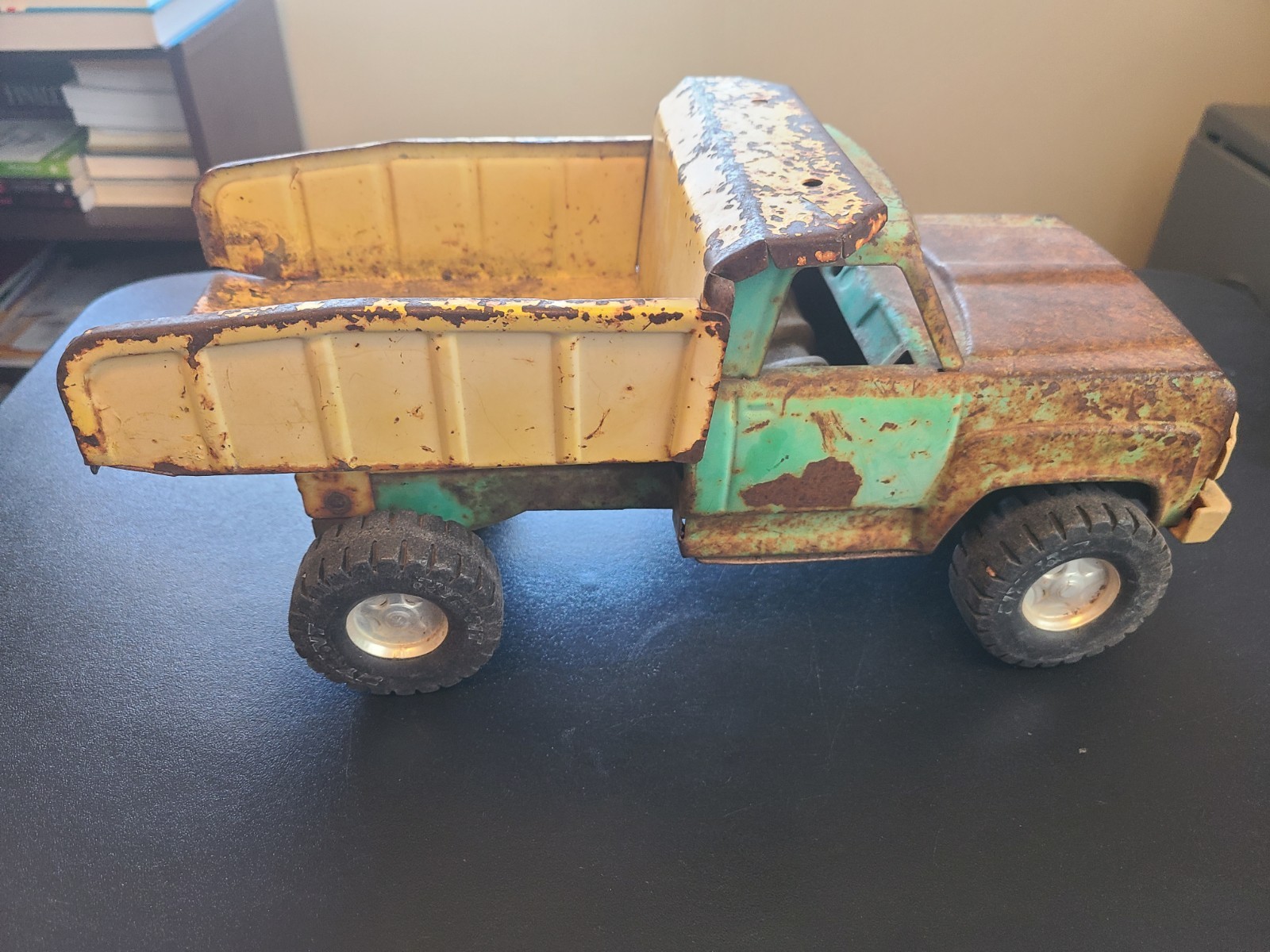 Vintage Tonka Dump Truck Model 13190 – Pressed Steel – 1960s/70s
