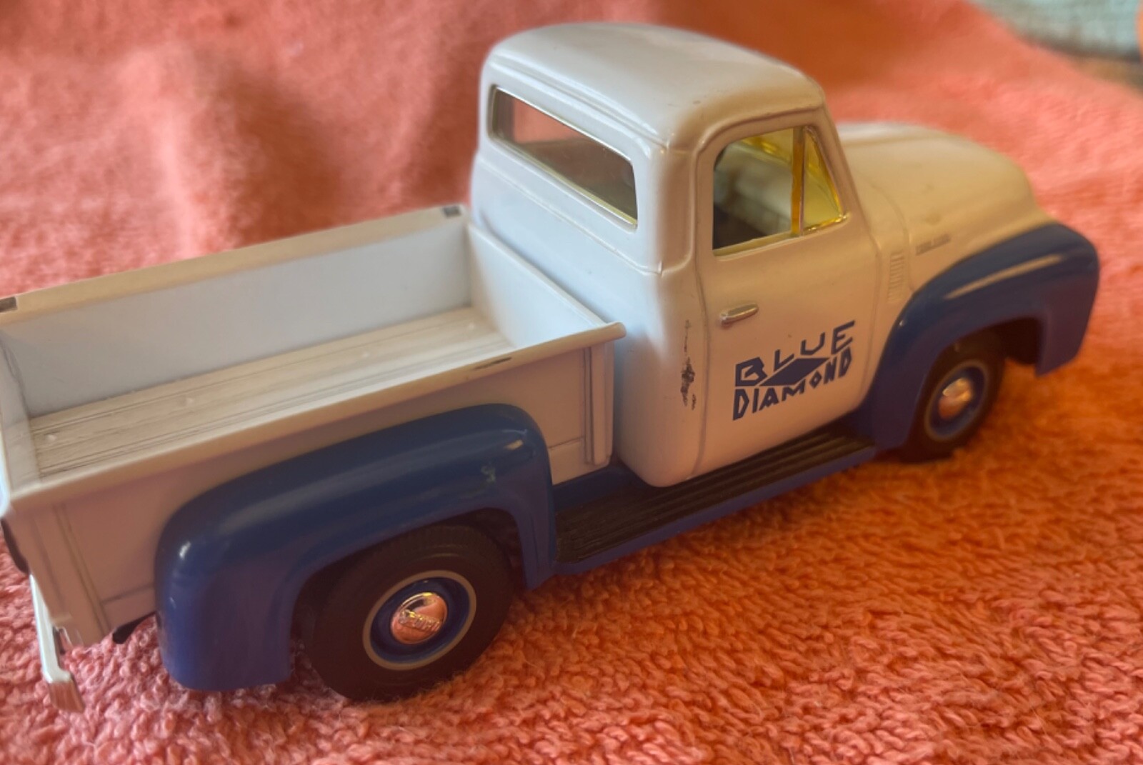 Blue Diamond – 1953 Ford F-100 Pickup – First Gear 19-1842