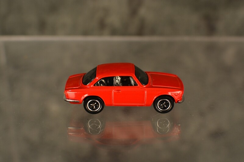 2006 Mattel Matchbox 1965 ALFA ROMEO GLULIA SPRINT GTA MB715 RED W/FREE SHIPPING